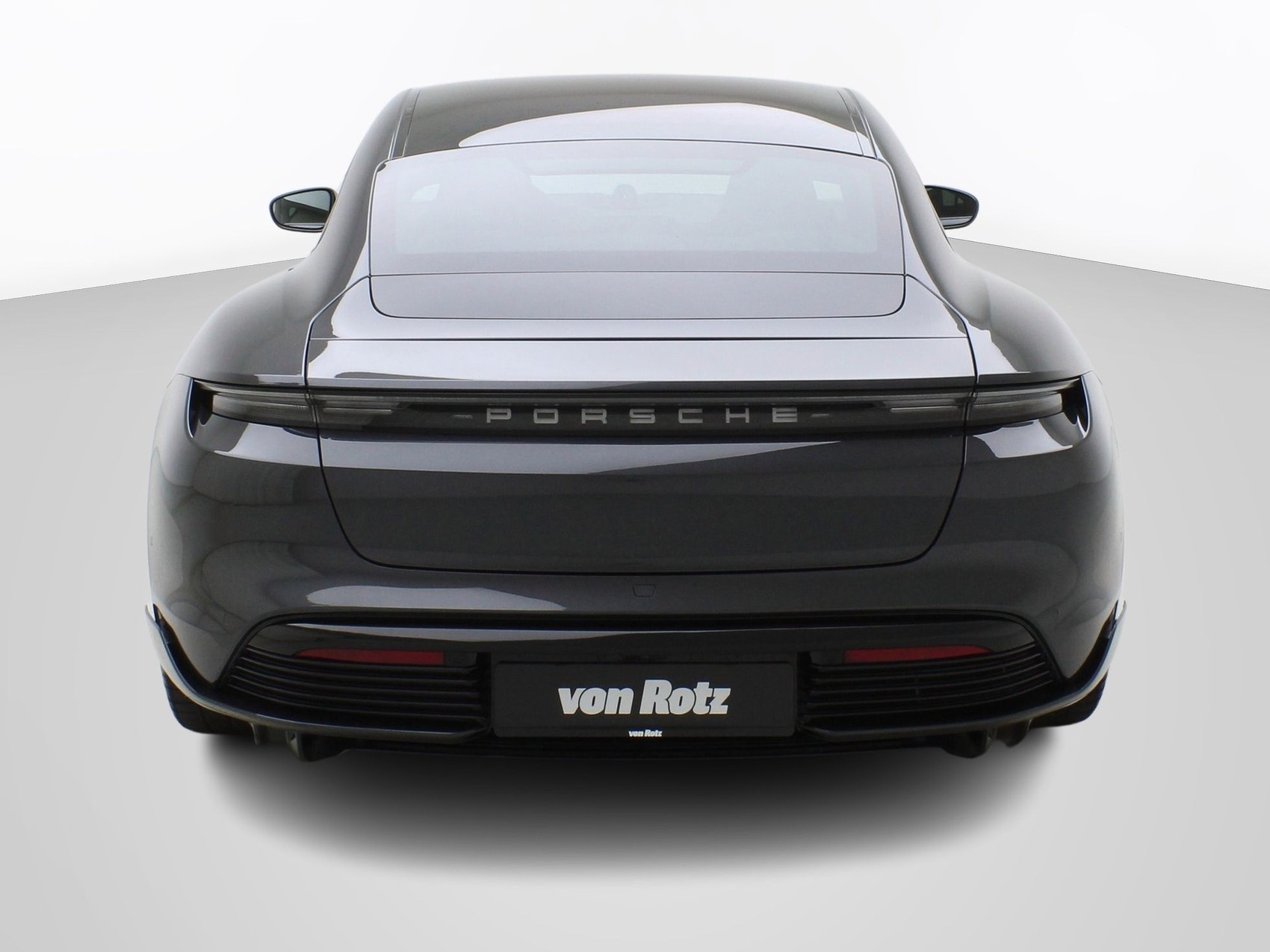 PORSCHE Taycan Turbo-showroom-element-3