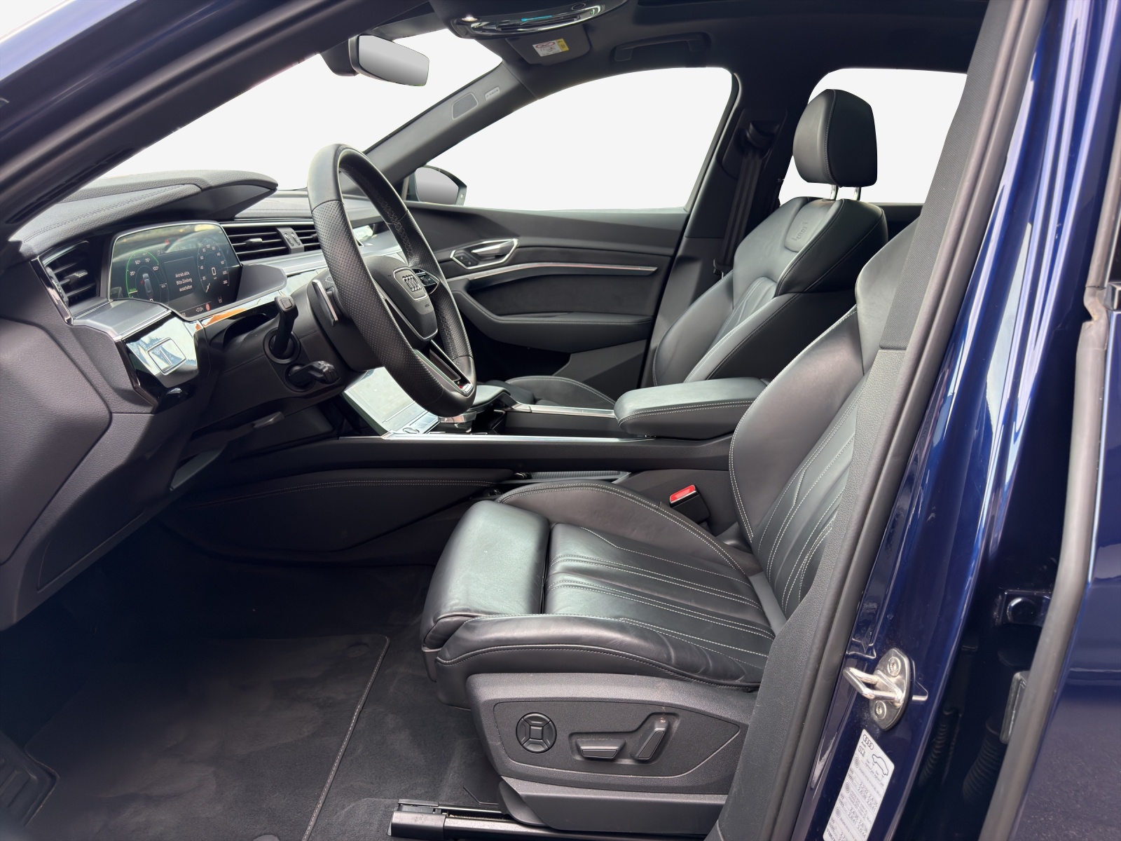 AUDI e-tron 55 S Line Black Edition quattro-image-7