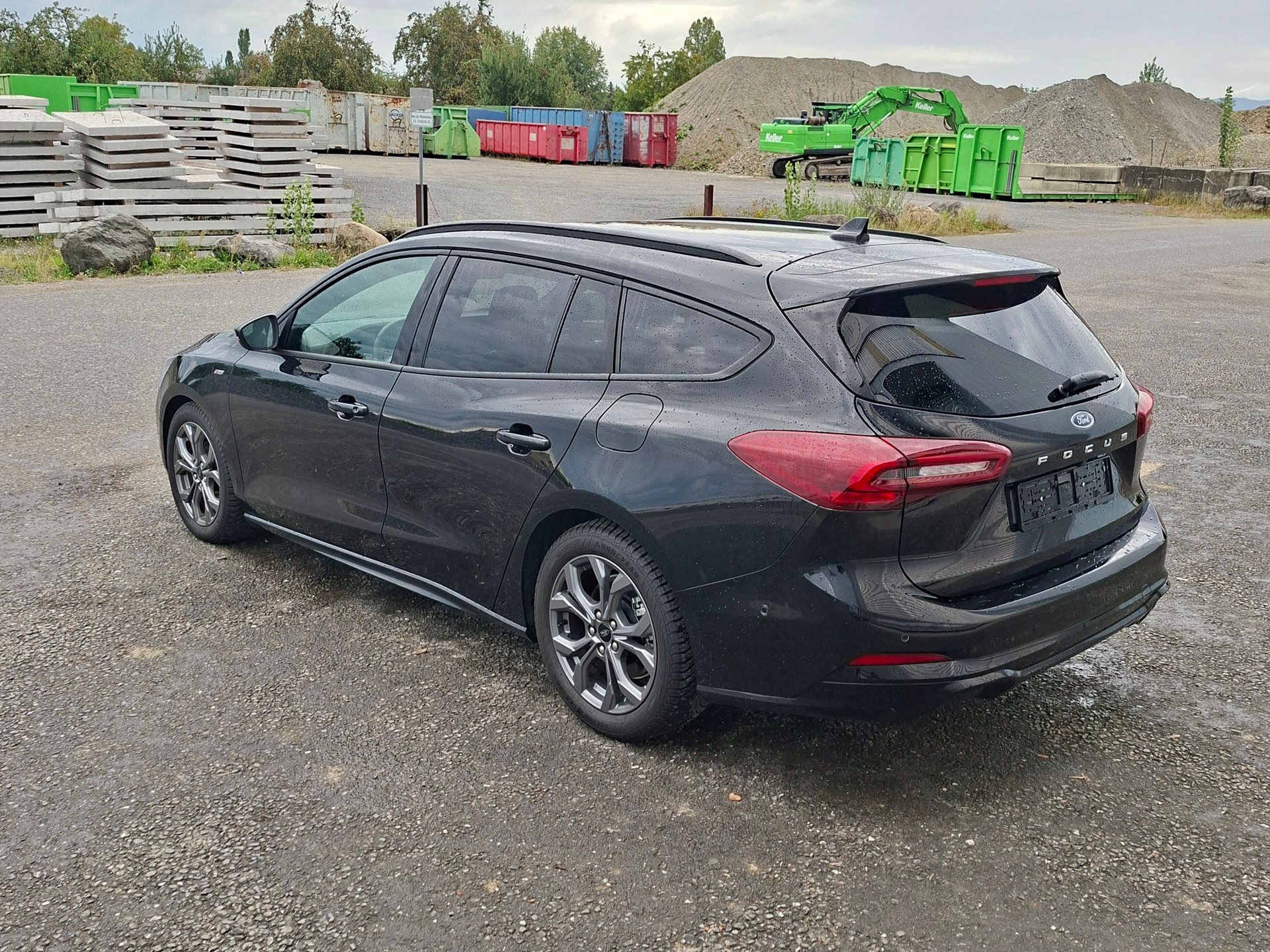 FORD ST-Line-showroom-element-2