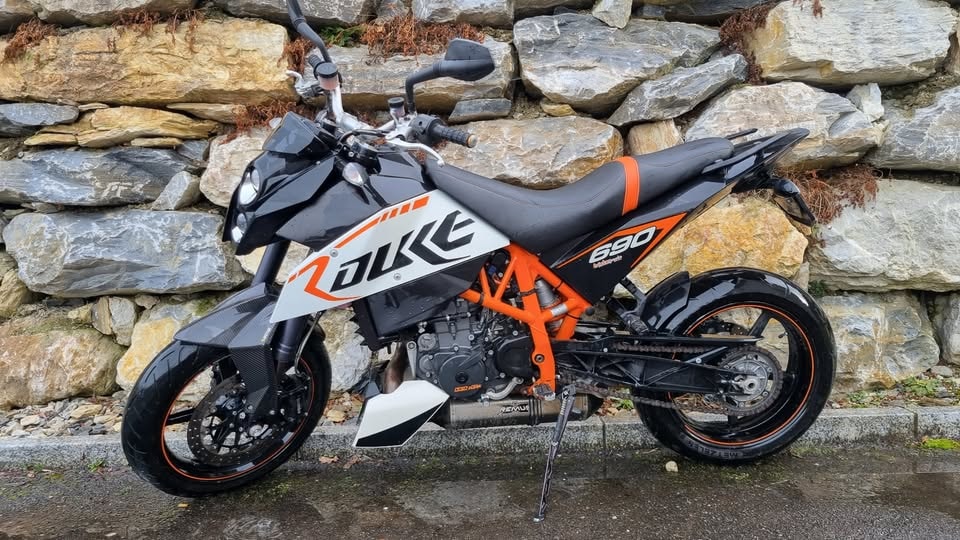 KTM 690 Duke R-image-0