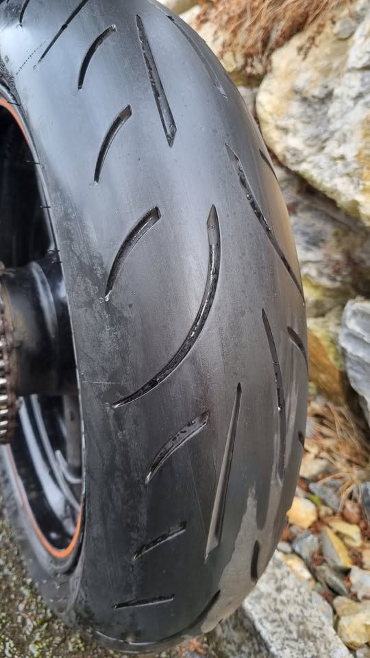 KTM 690 Duke R-image-10