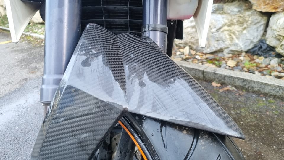 KTM 690 Duke R-image-6