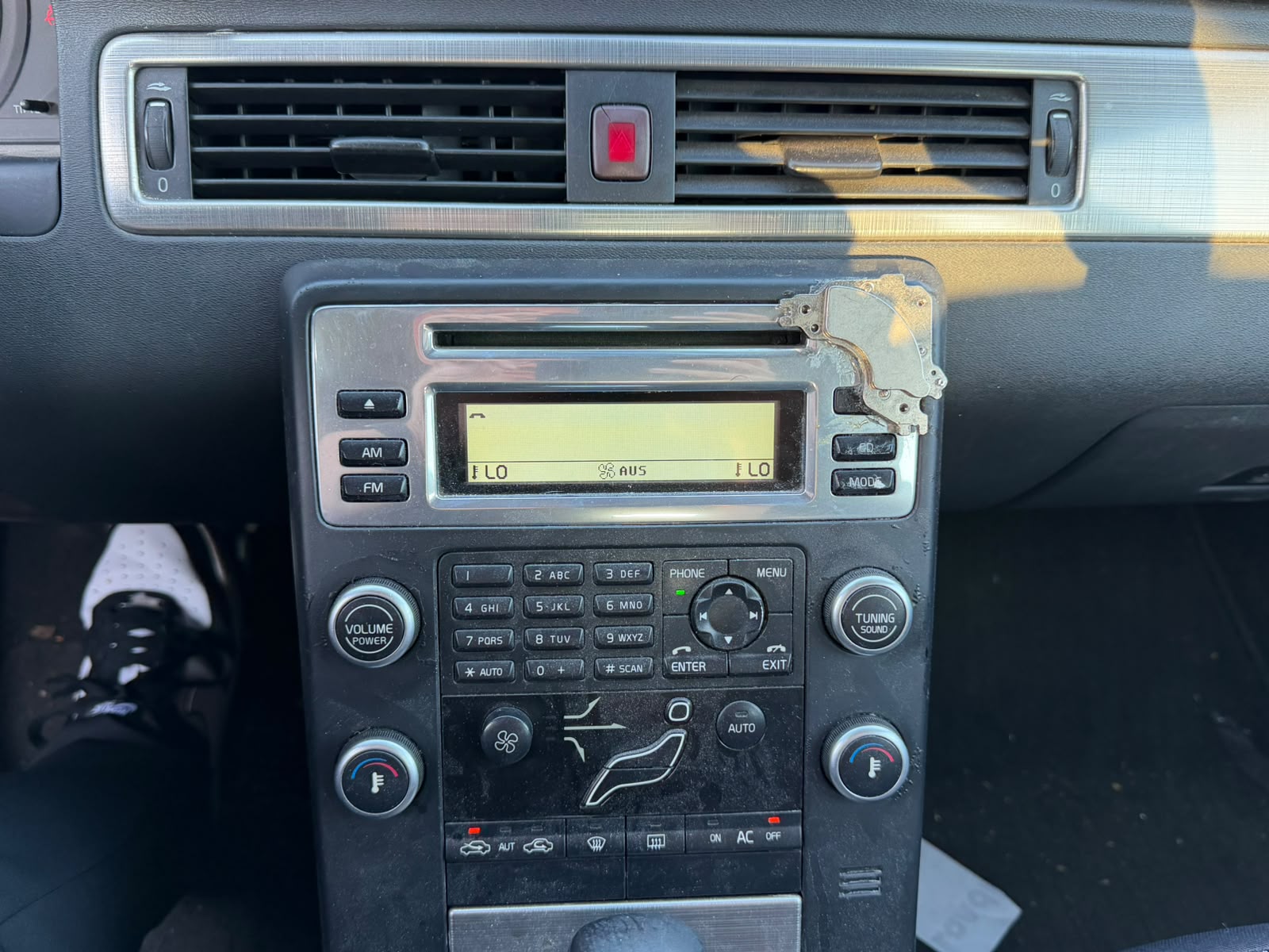 VOLVO V70 2.4D Kinetic Geartronic-image-13