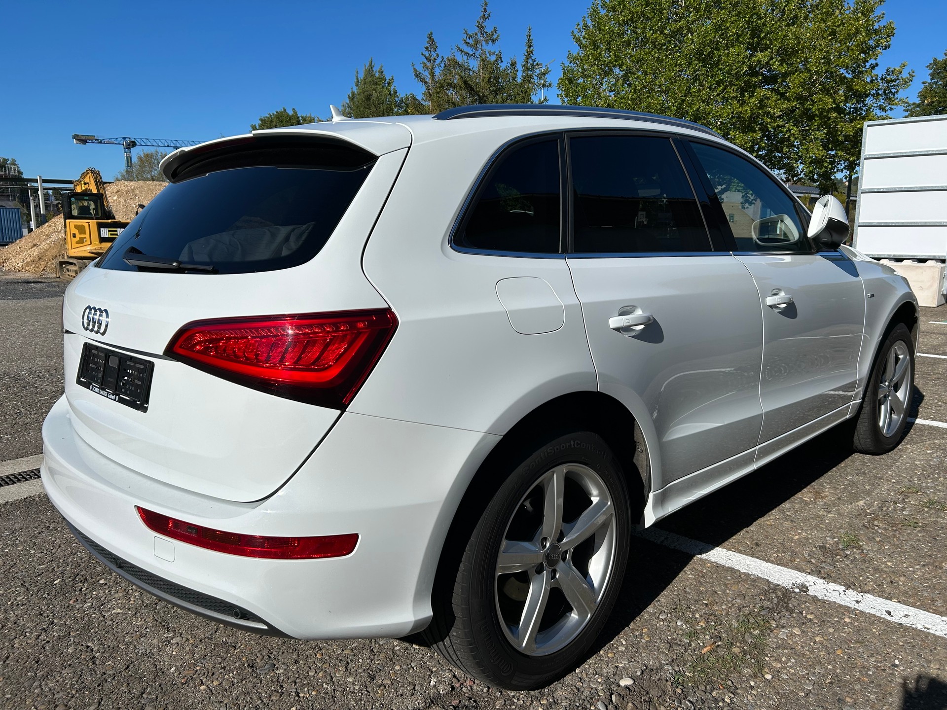 AUDI Q5 2.0 TDI quattro S-tronic-showroom-element-3