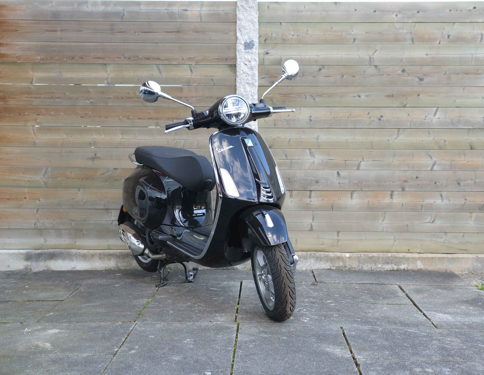 PIAGGIO Vespa 125 Primavera-image-1