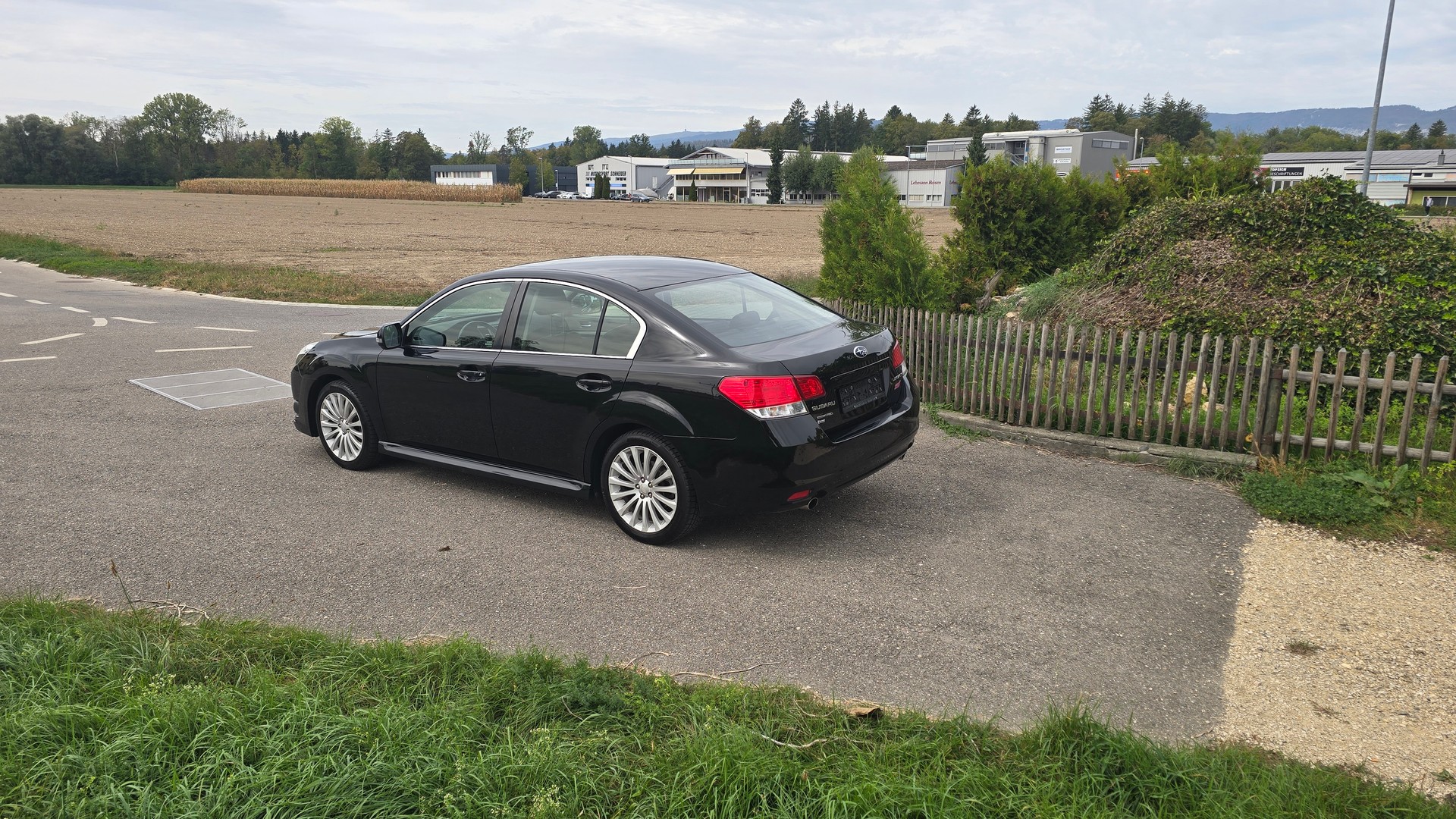SUBARU Legacy 2.5GT Executive S AWD Automatic-showroom-element-2