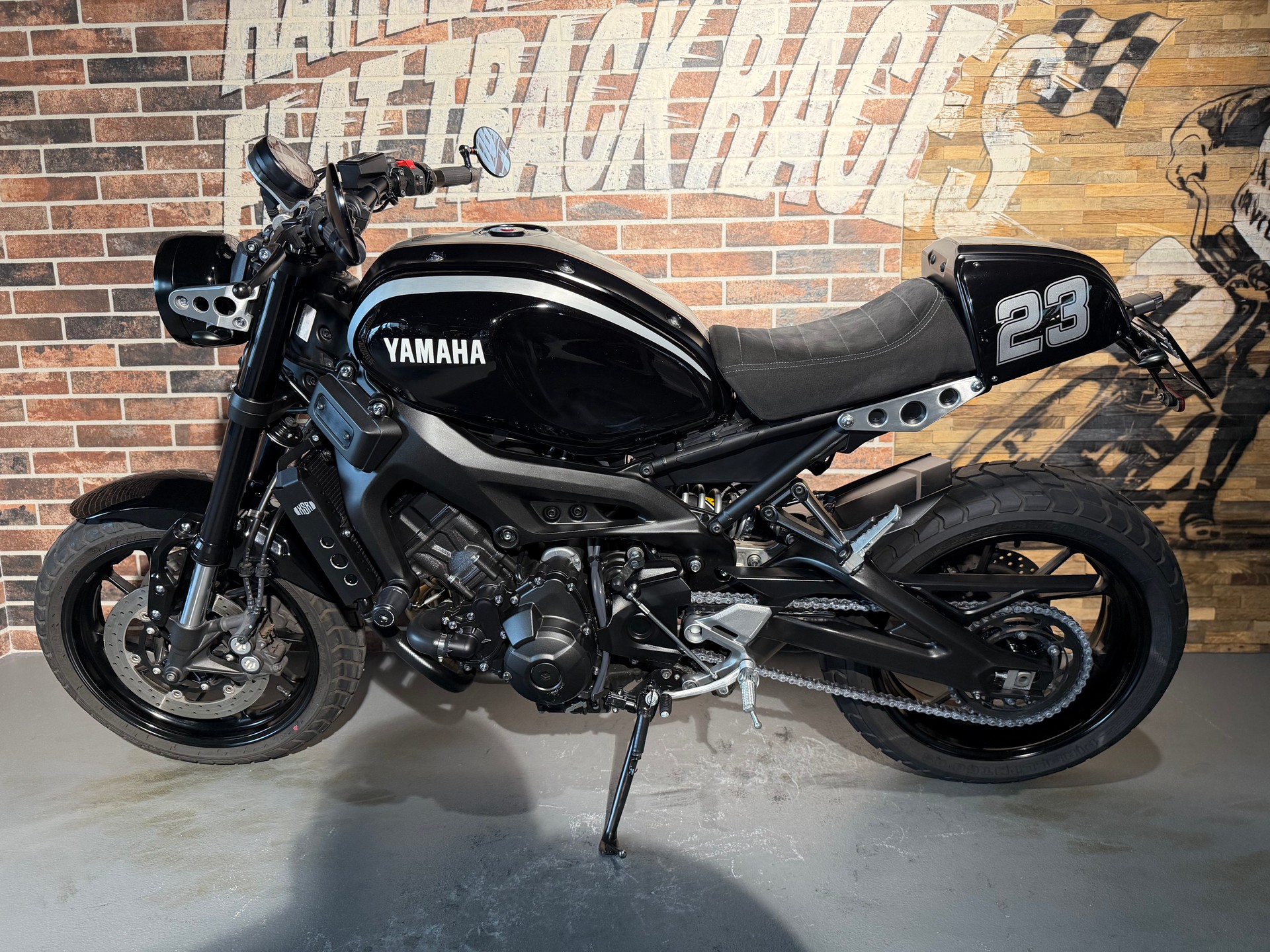YAMAHA XSR 900-image-3