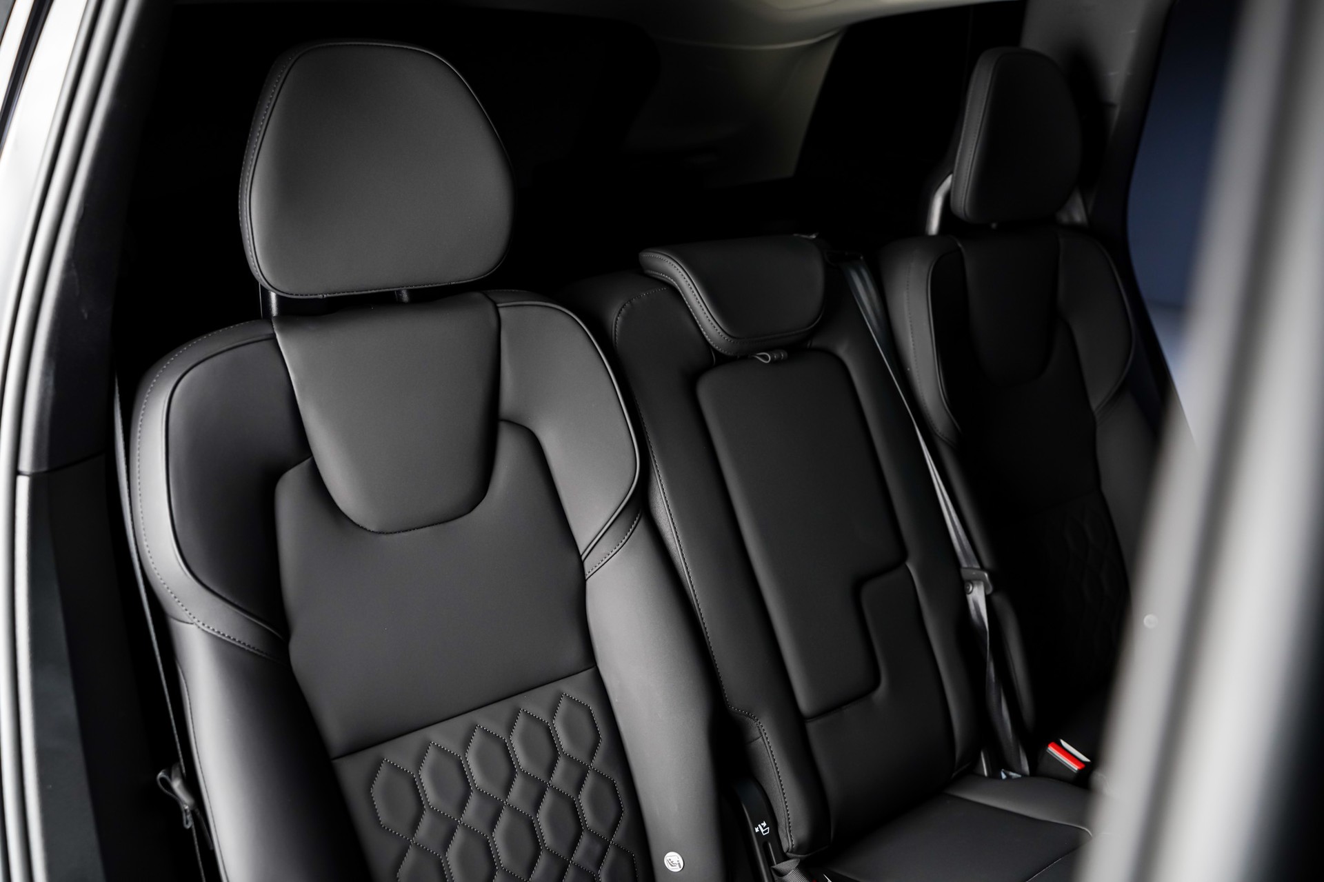 VOLVO XC90 B5 Benzin Mild Hybrid AWD Plus Bright Geartronic-image-19