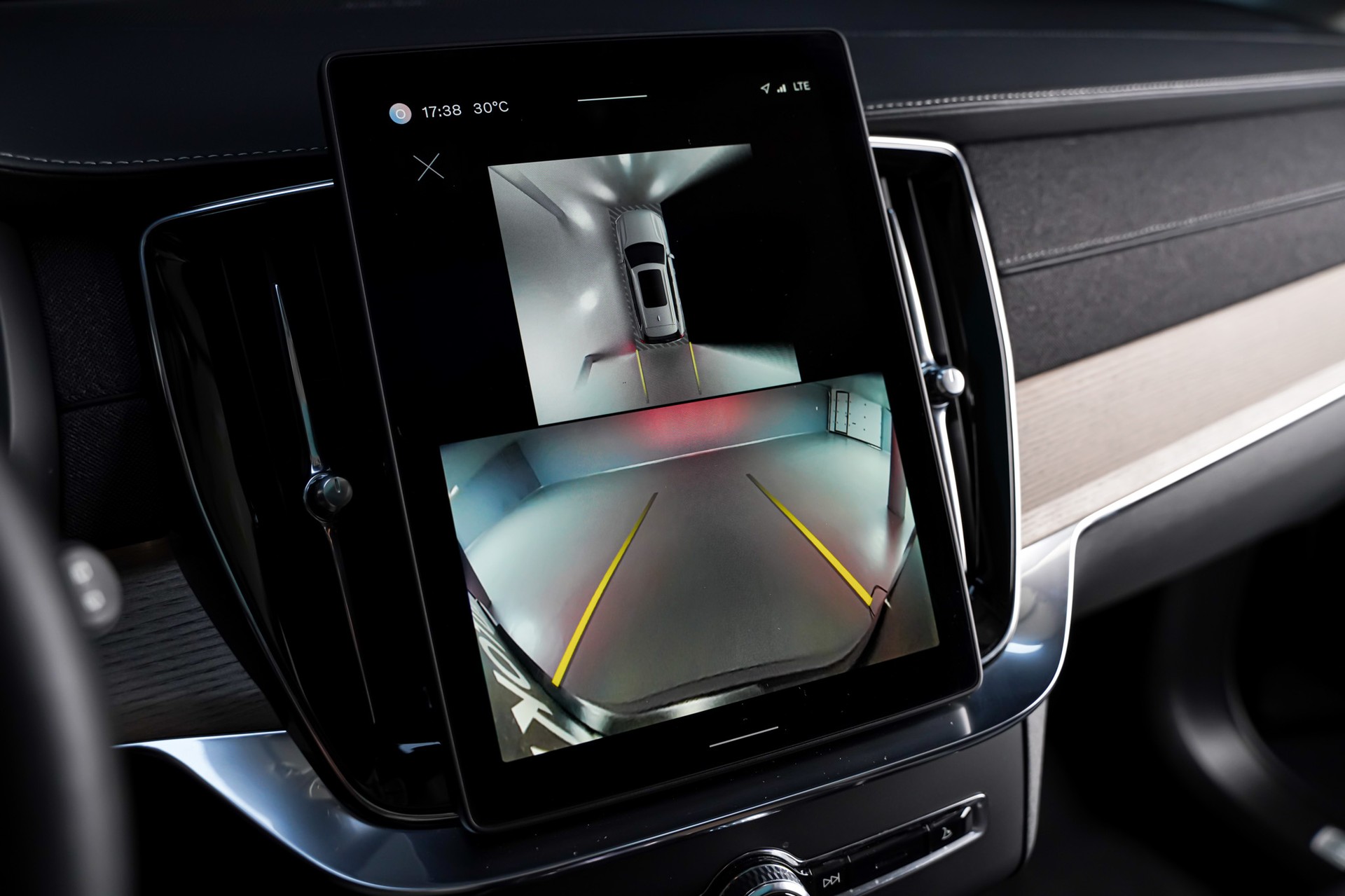 VOLVO XC90 B5 Benzin Mild Hybrid AWD Plus Bright Geartronic-image-28