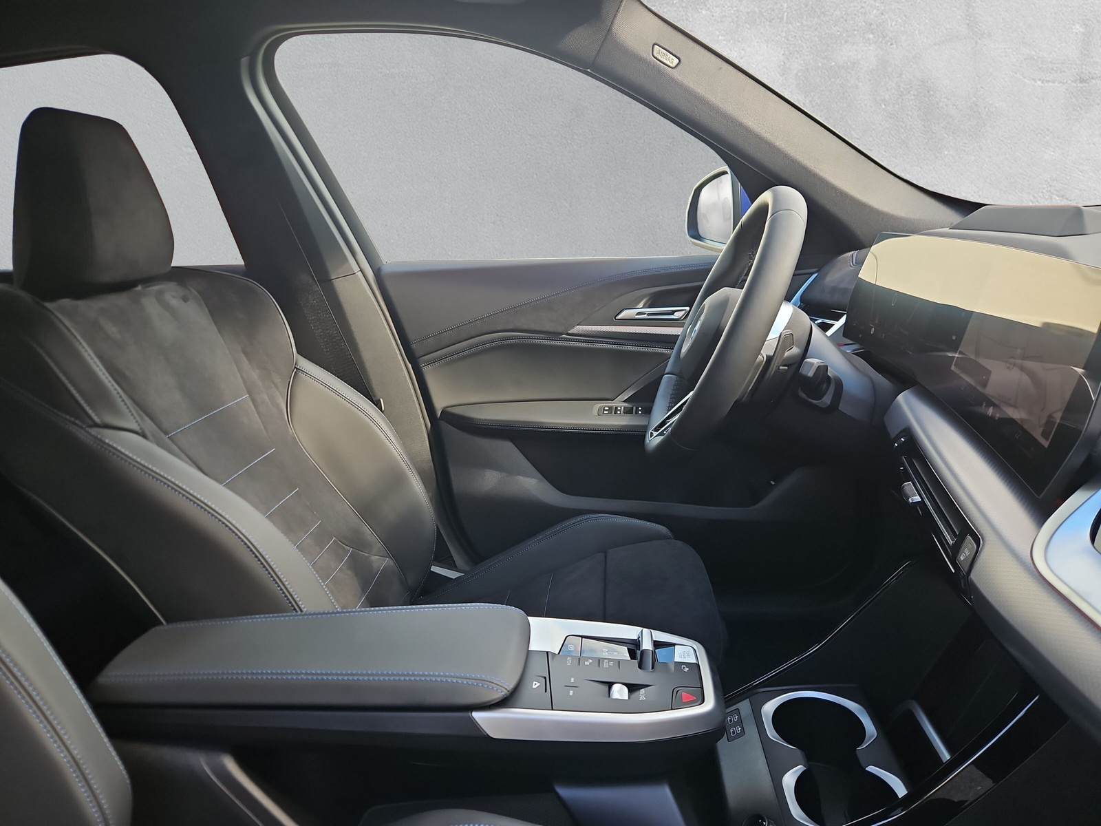 BMW X1 xDrive 25e M Sport-image-13