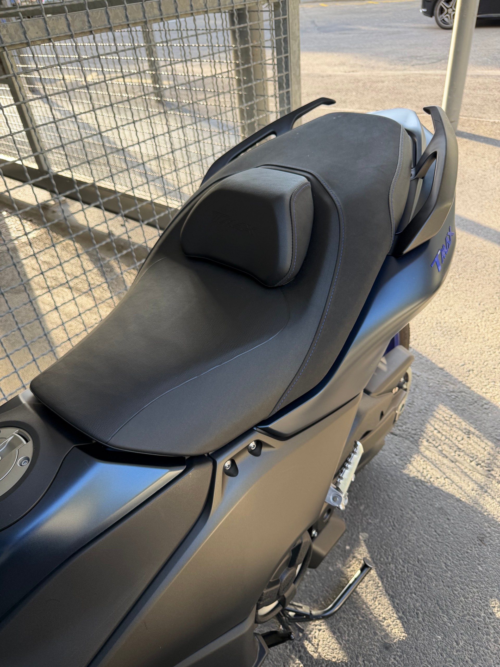 YAMAHA T-MAX XP 560-image-6