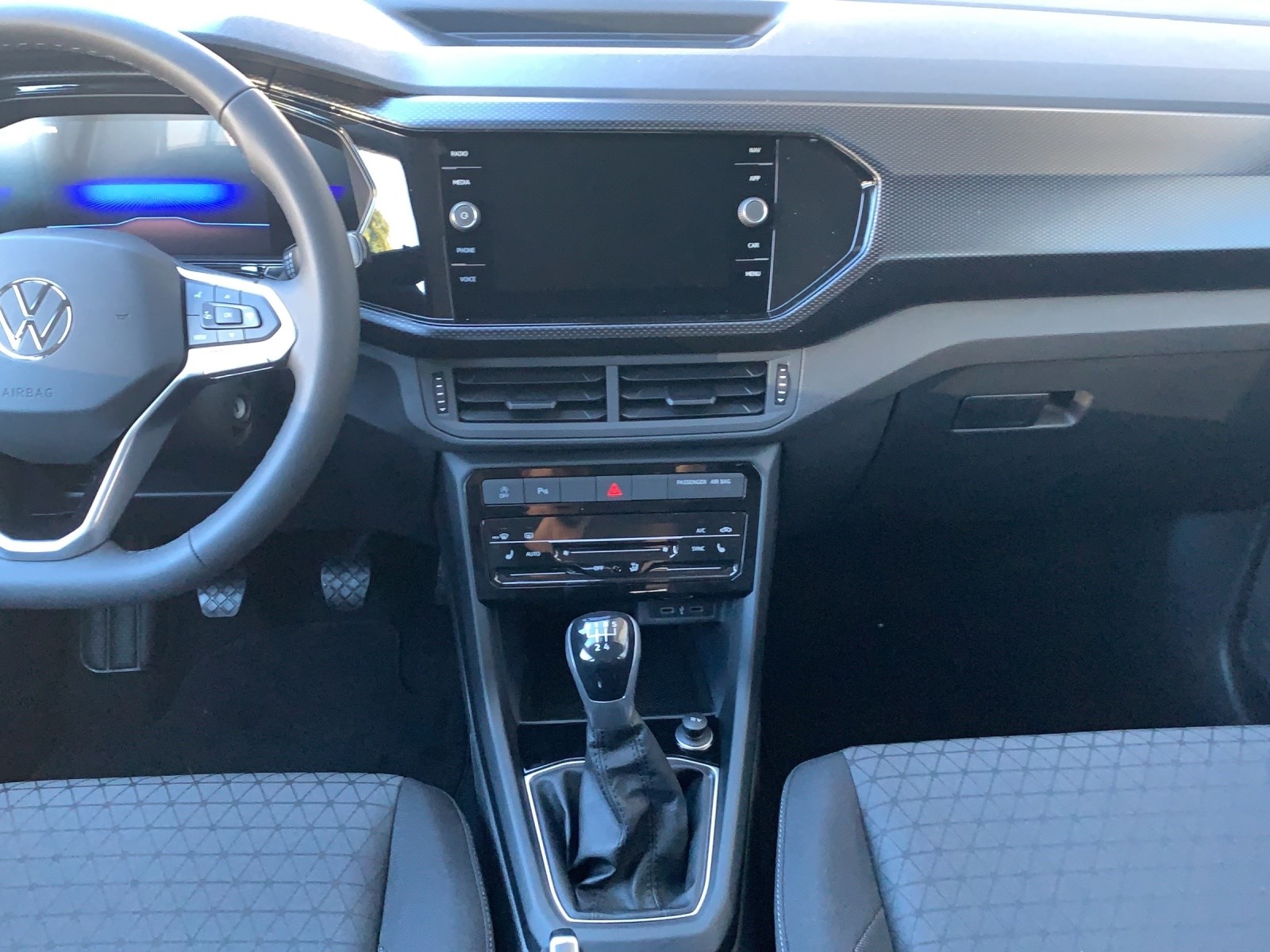 VW T-Cross 1.0 TSI Life-image-5