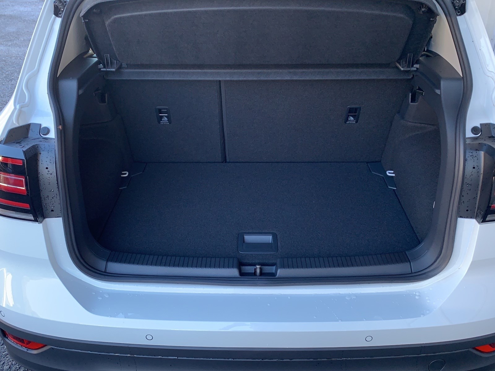 VW T-Cross 1.0 TSI Life-image-8