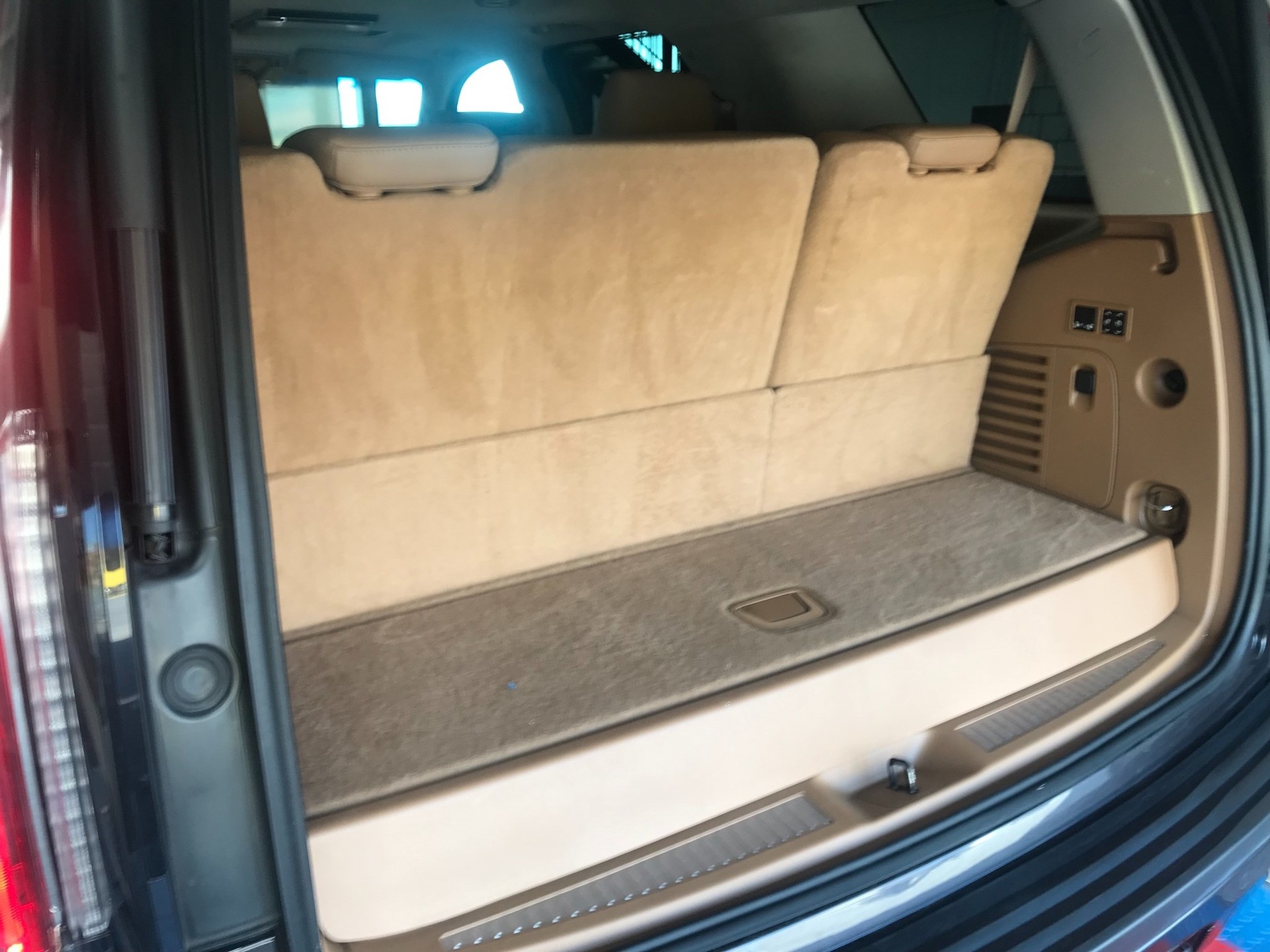 CADILLAC Escalade 6.2 Platinum Automatic-image-17