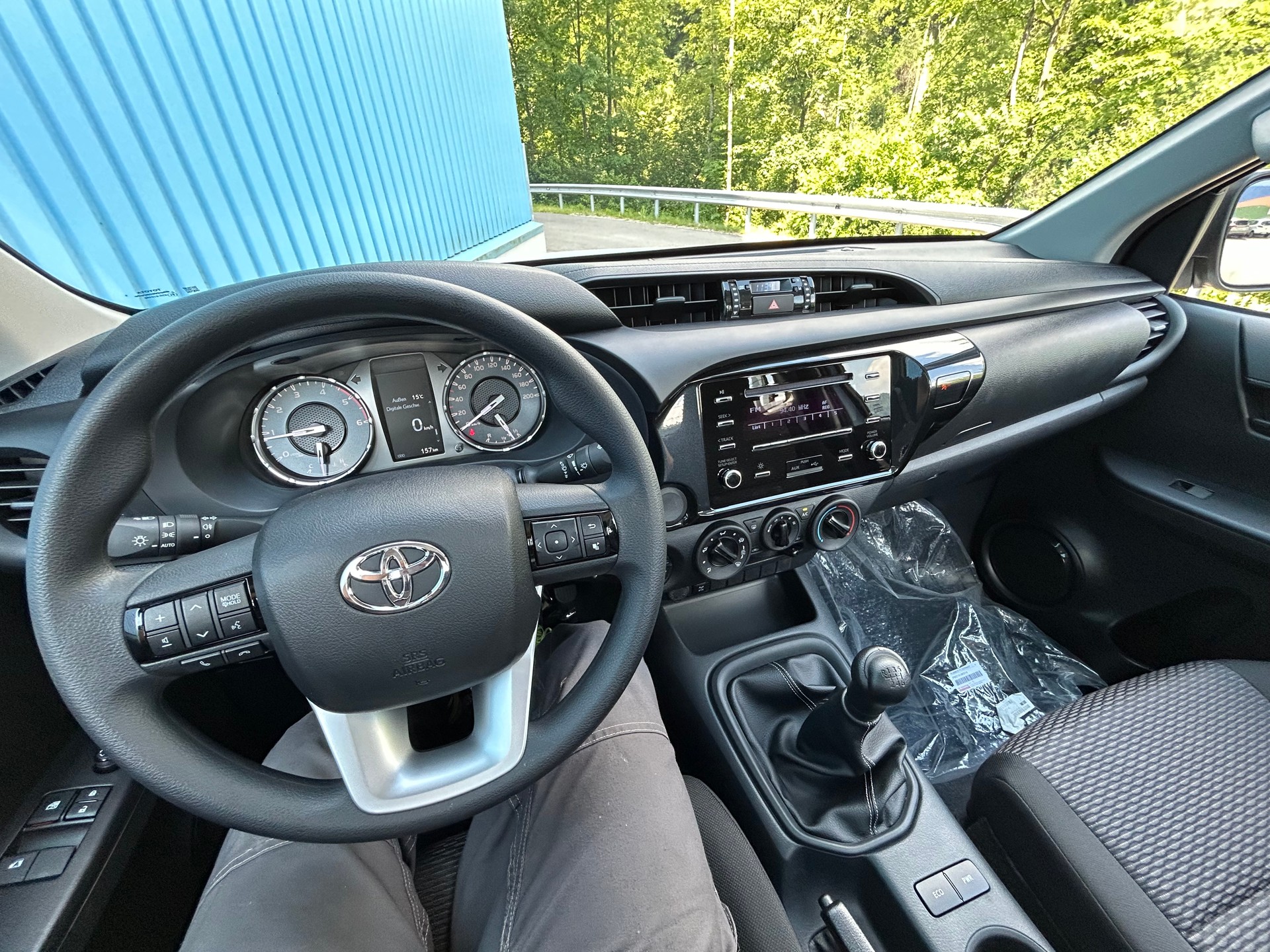 TOYOTA Hilux 2.4D-4D Single Cab 4x4 Alubrücke-image-10