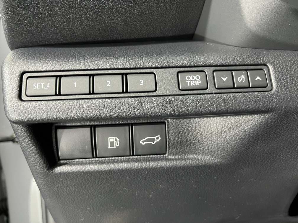 LEXUS LBX 1.5 Hybrid Relax AWD-image-12