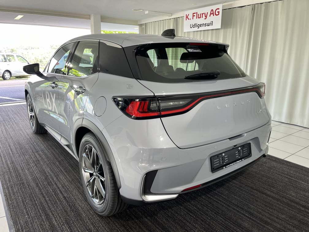 LEXUS LBX 1.5 Hybrid Relax AWD-image-2