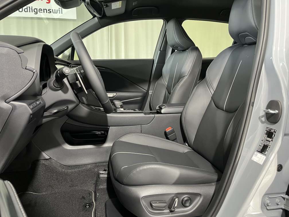 LEXUS LBX 1.5 Hybrid Relax AWD-image-6