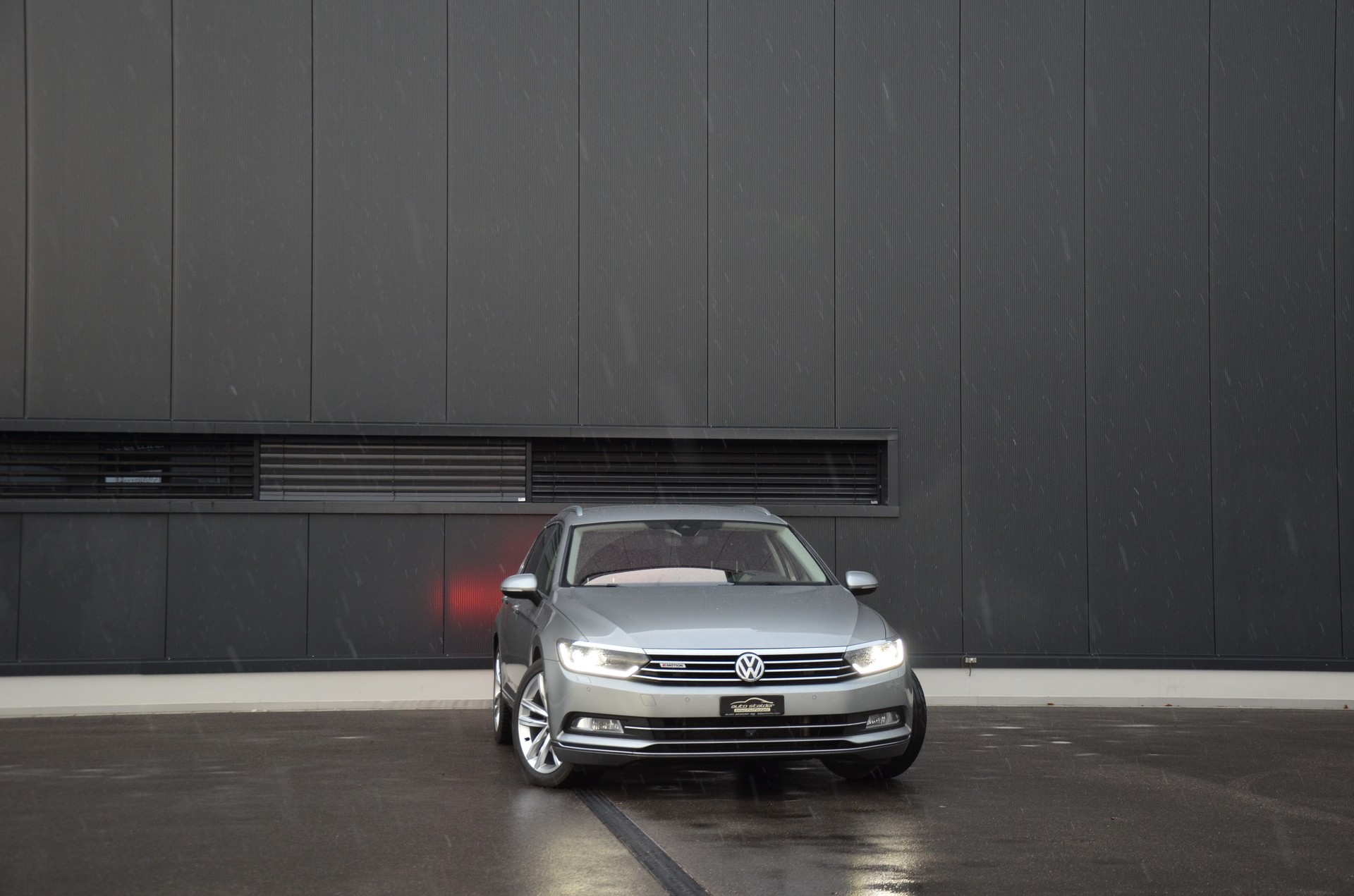 VW Passat Variant 2.0 TDI BMT High. DSG 4Motion-image-6