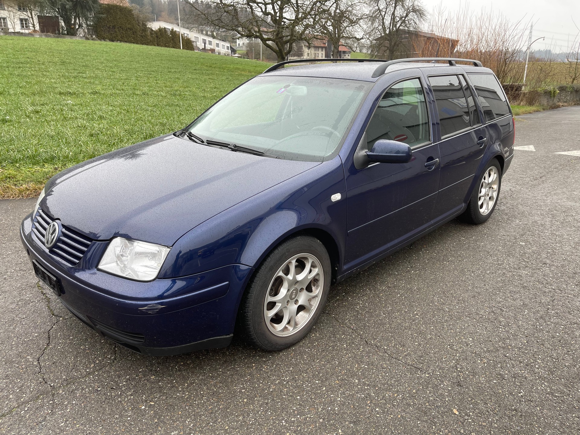VW Bora Variant 2.8 Highline 4Motion-image-2