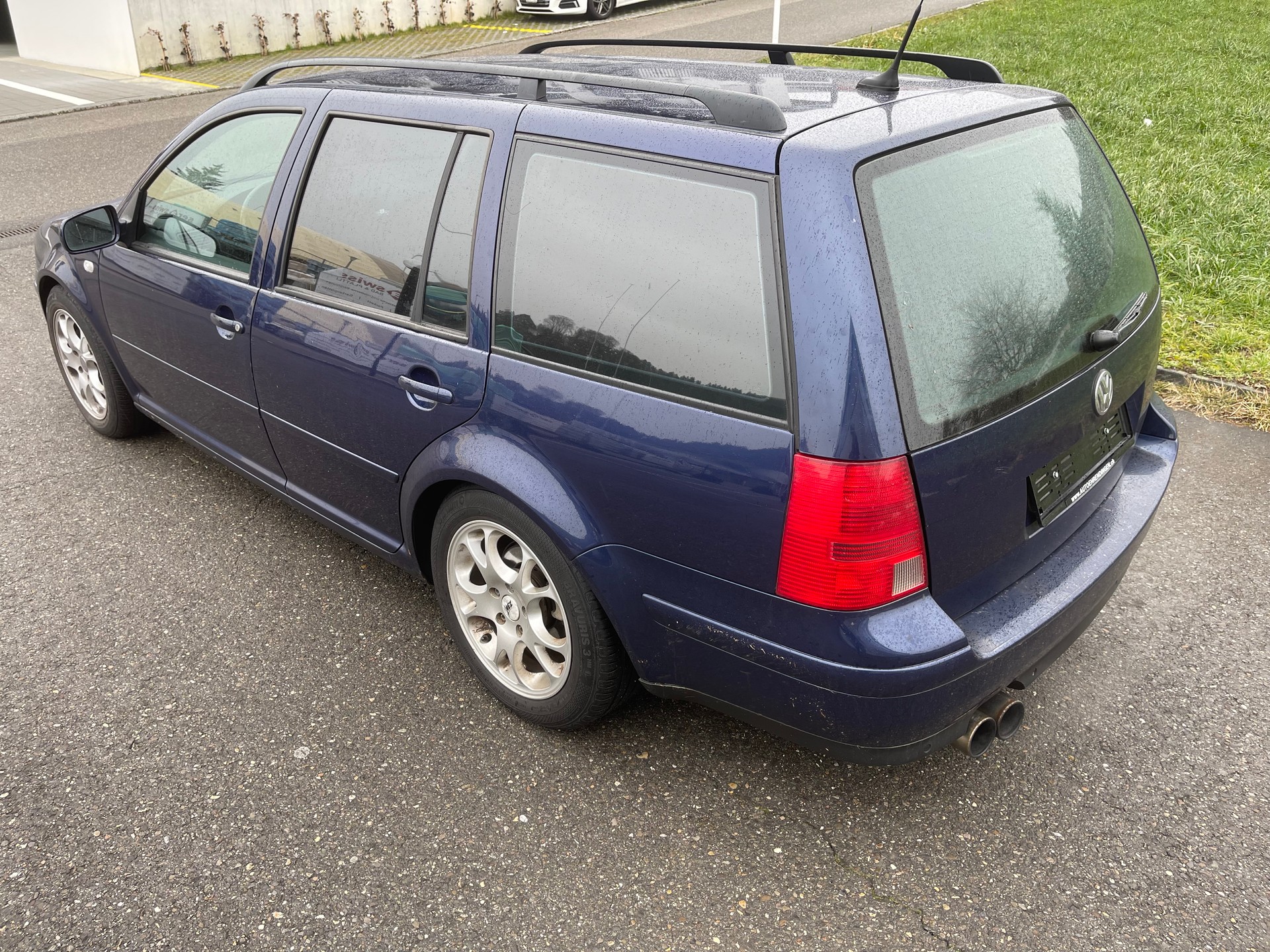 VW Bora Variant 2.8 Highline 4Motion-image-5