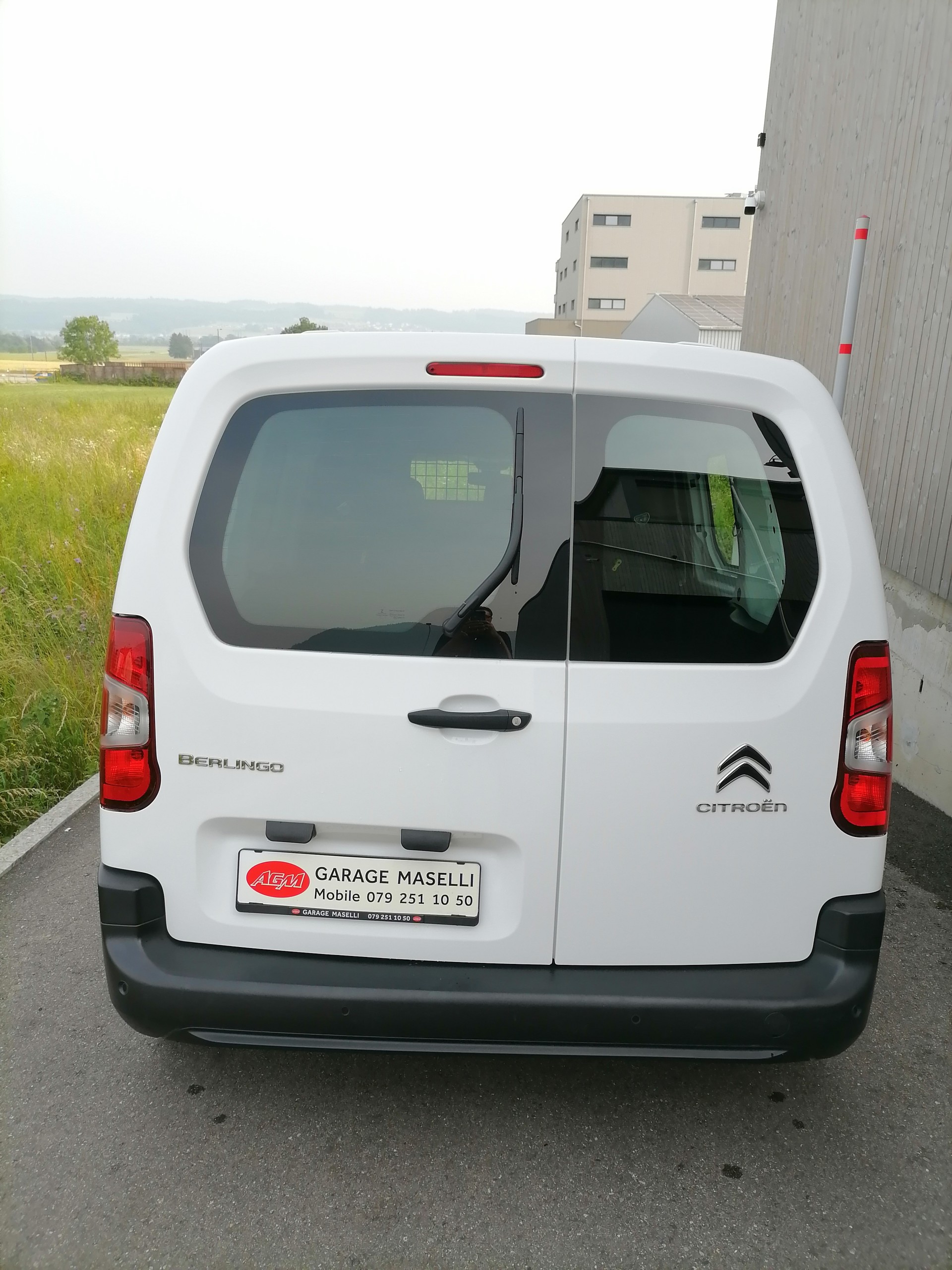 CITROEN Berlingo Van 1.5 Blue HDi 100 s/s Swiss Edition-image-3
