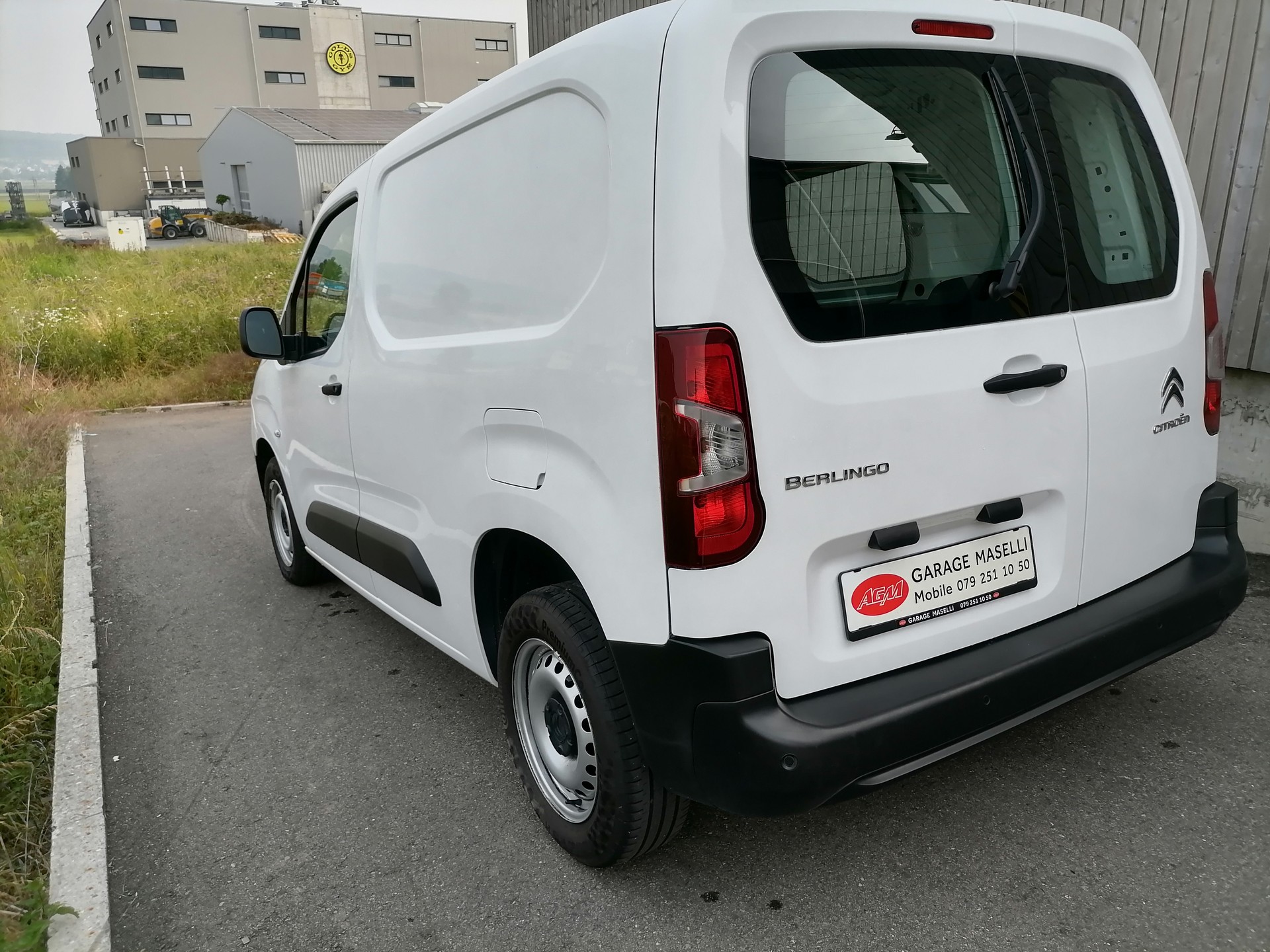 CITROEN Berlingo Van 1.5 Blue HDi 100 s/s Swiss Edition-image-5