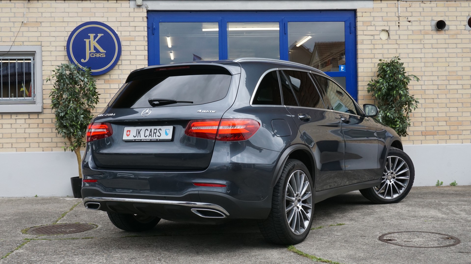 MERCEDES-BENZ GLC 250 d AMG Line 4m-image-6