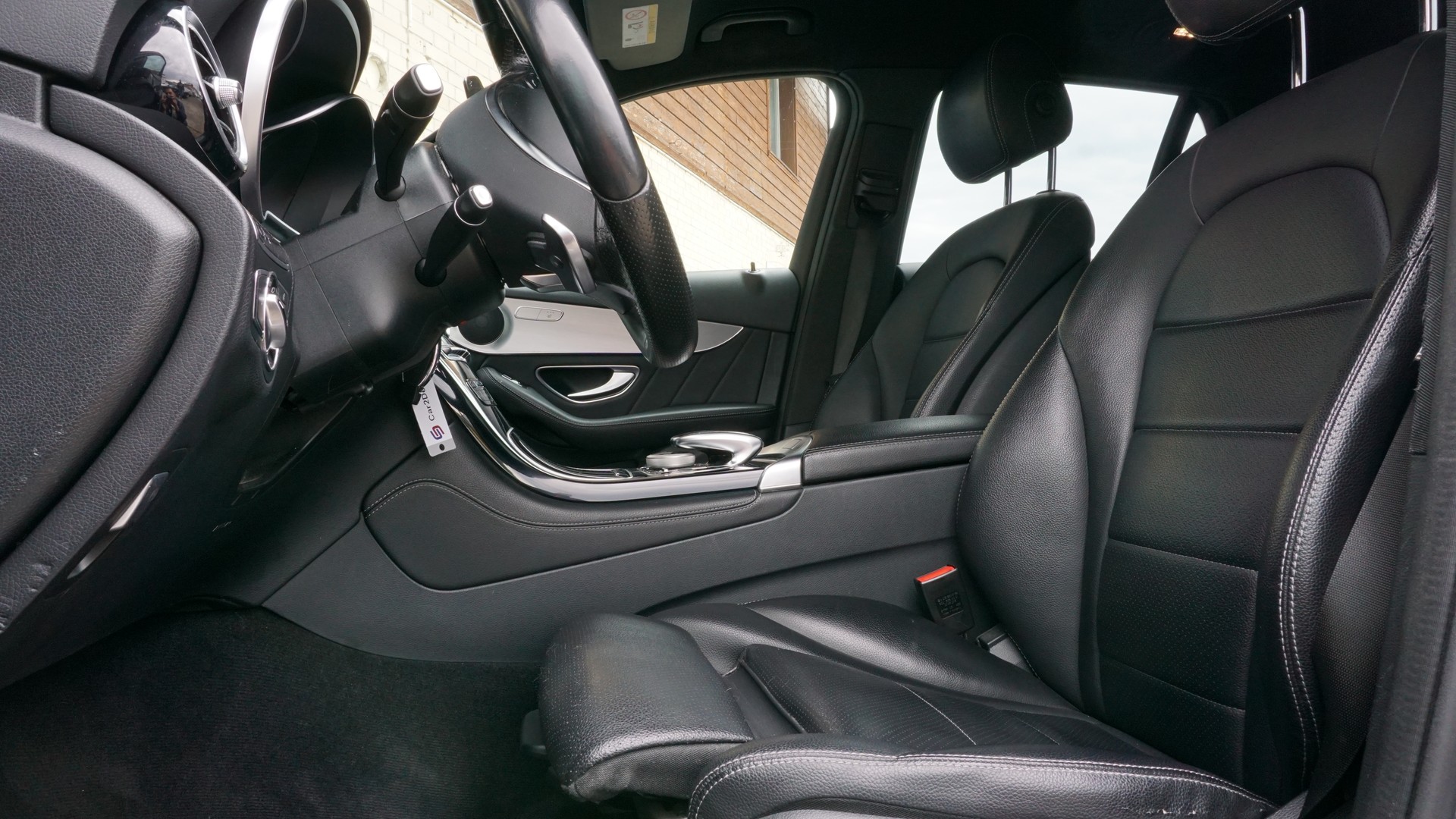 MERCEDES-BENZ GLC 250 d AMG Line 4m-image-14