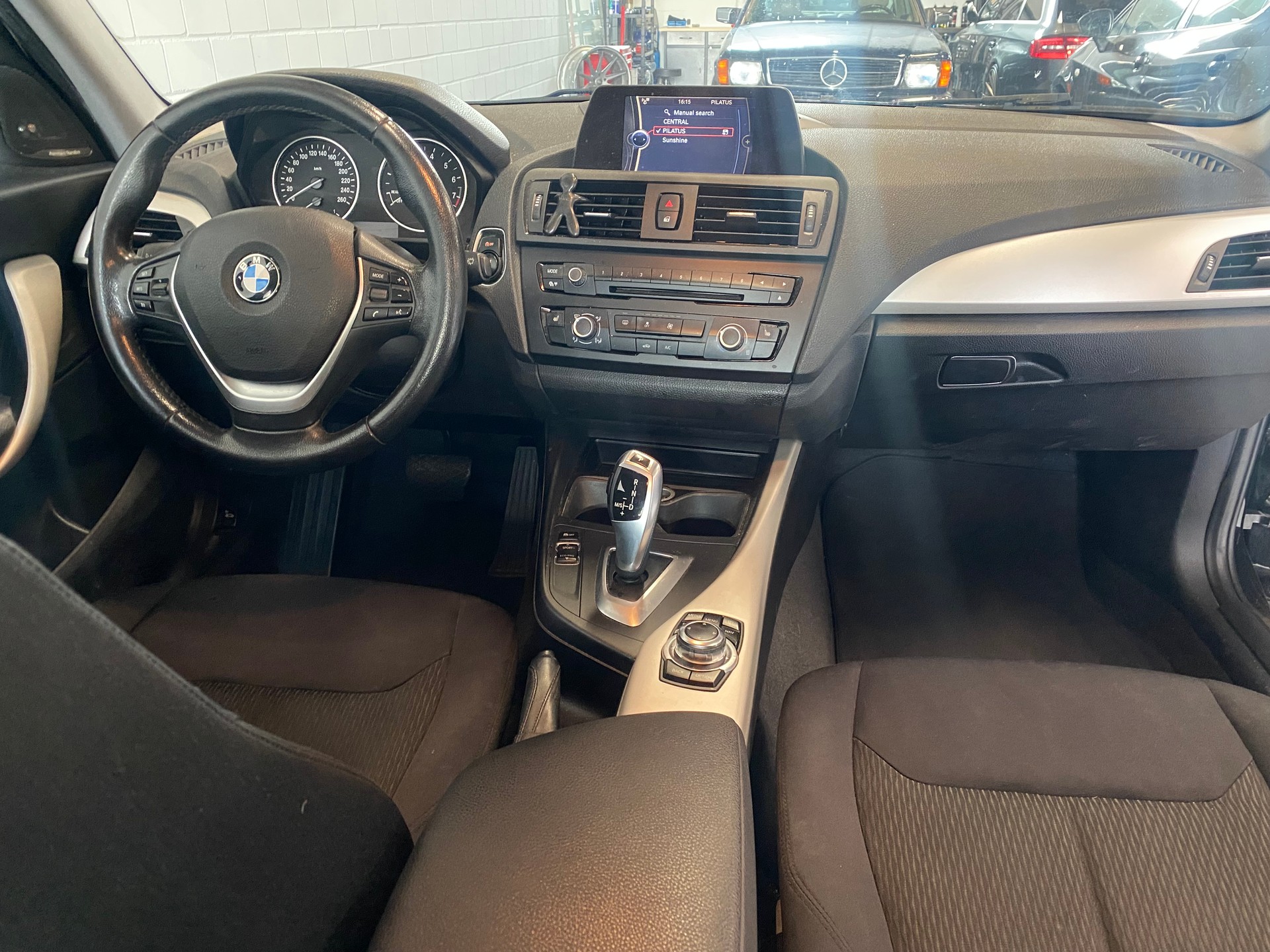 BMW 116i Sport Line Steptronic-image-10