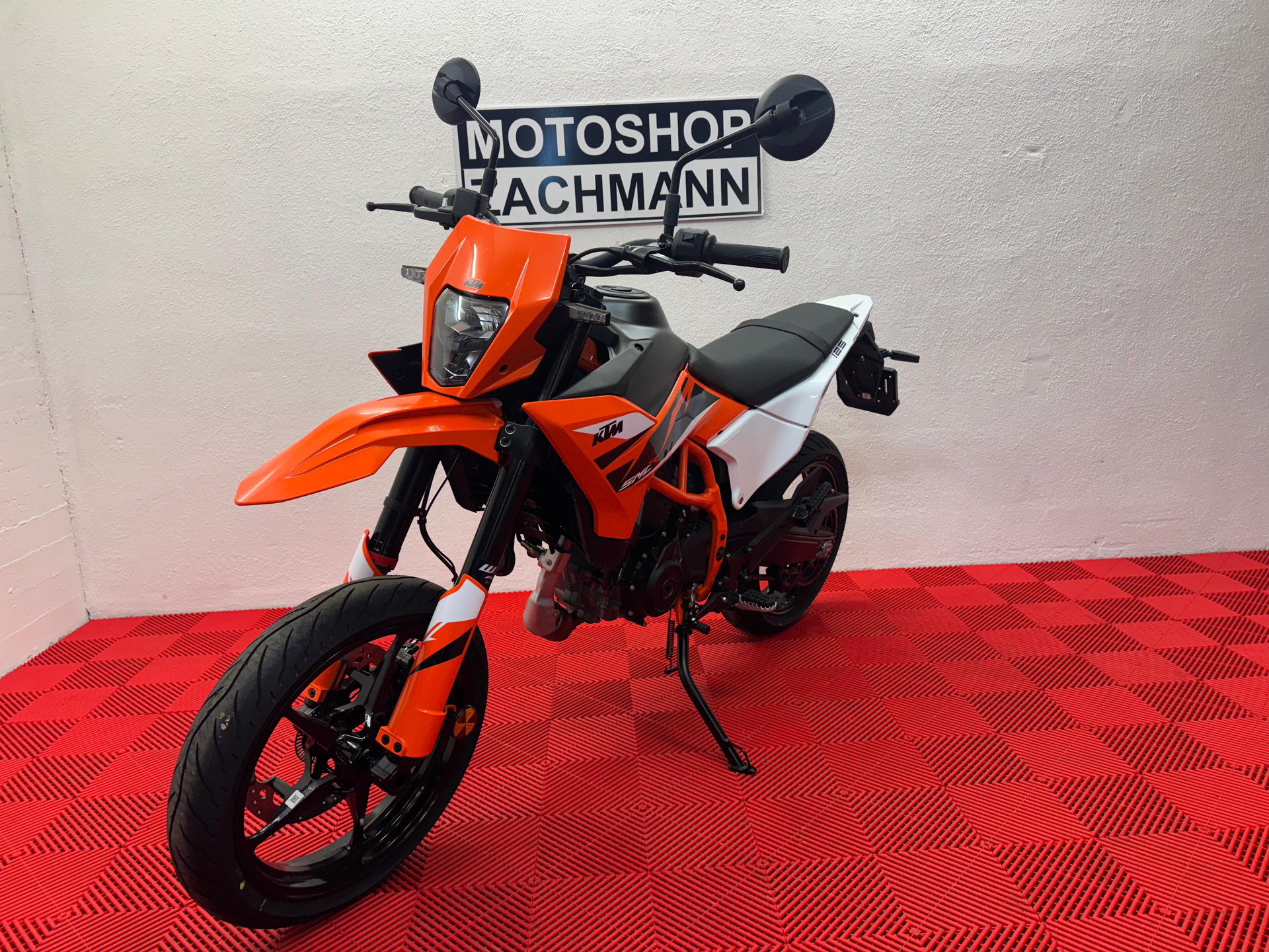 KTM 125 SMC R-image-1