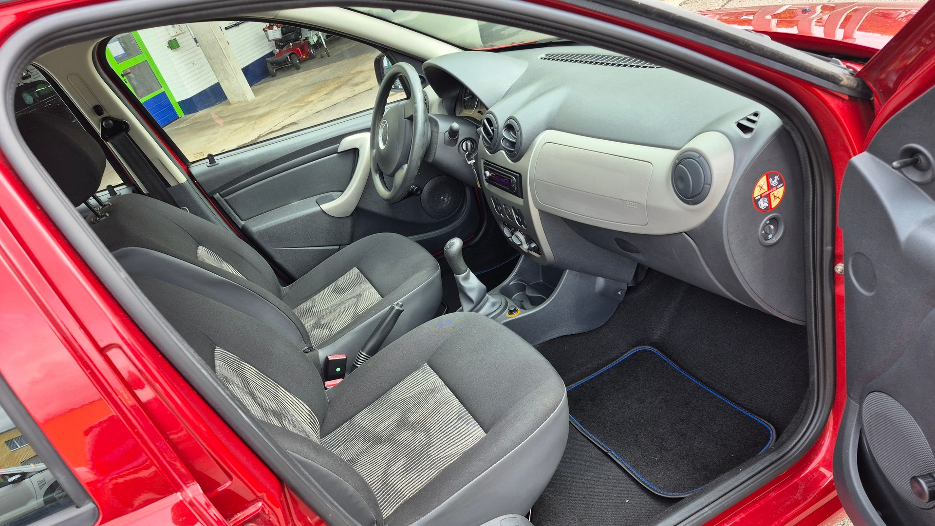 DACIA Sandero 1.2 Ambiance-image-2