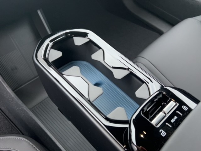 VOLVO EX30 E60 Twin Ultra AWD-image-15