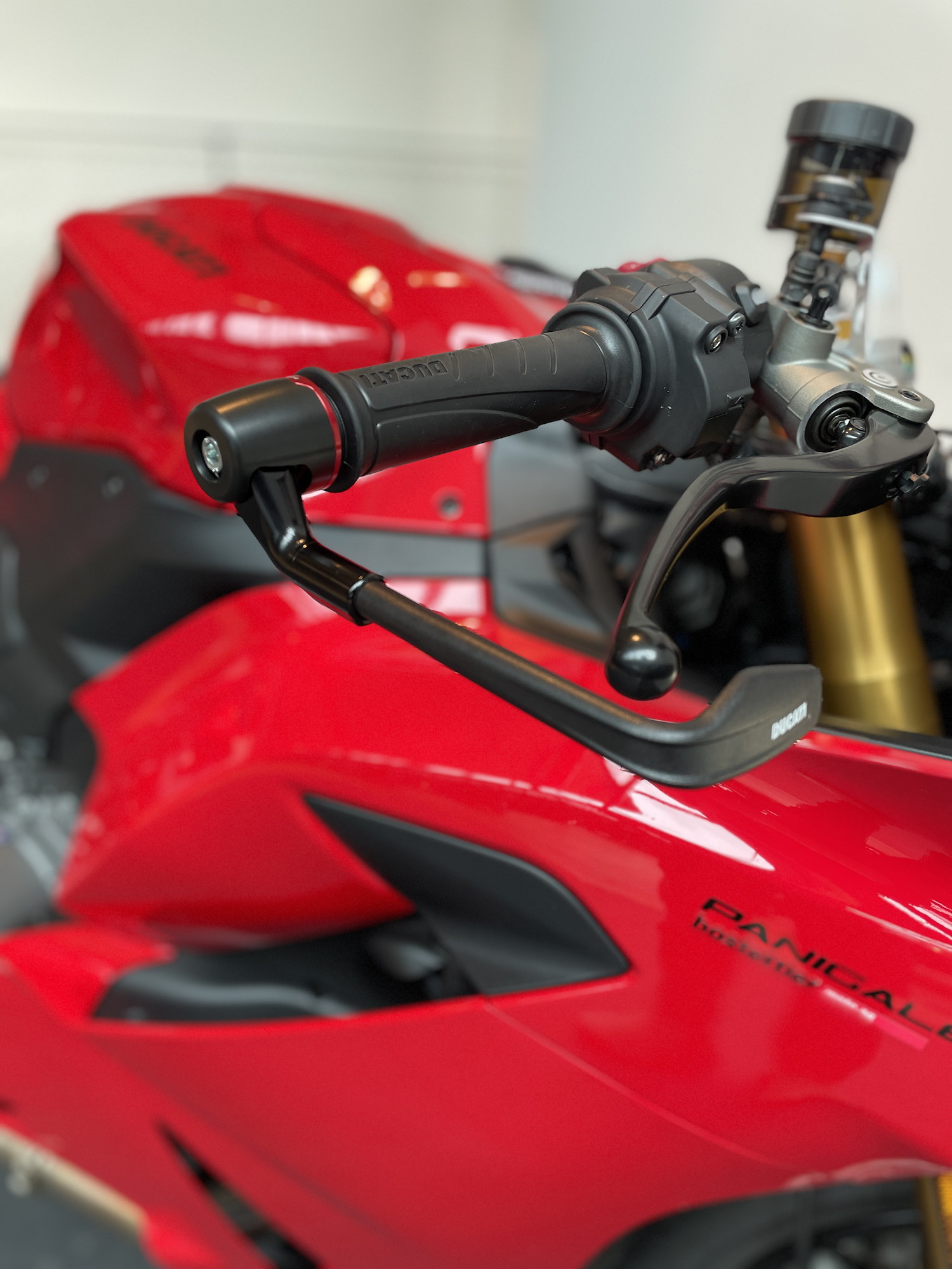 DUCATI Panigale V2 S-image-5