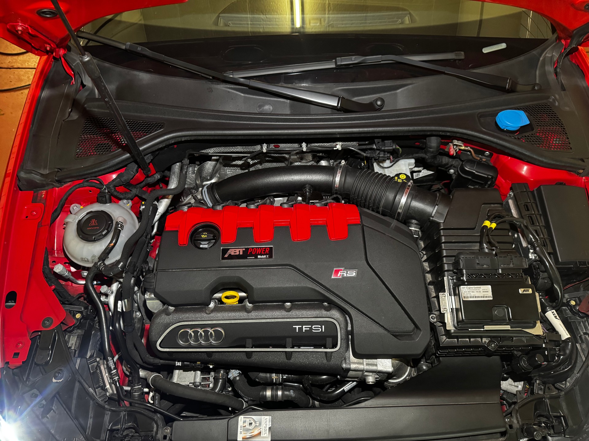 AUDI RS3 Sportback 2.5 TSI quattro S-tronic-image-12