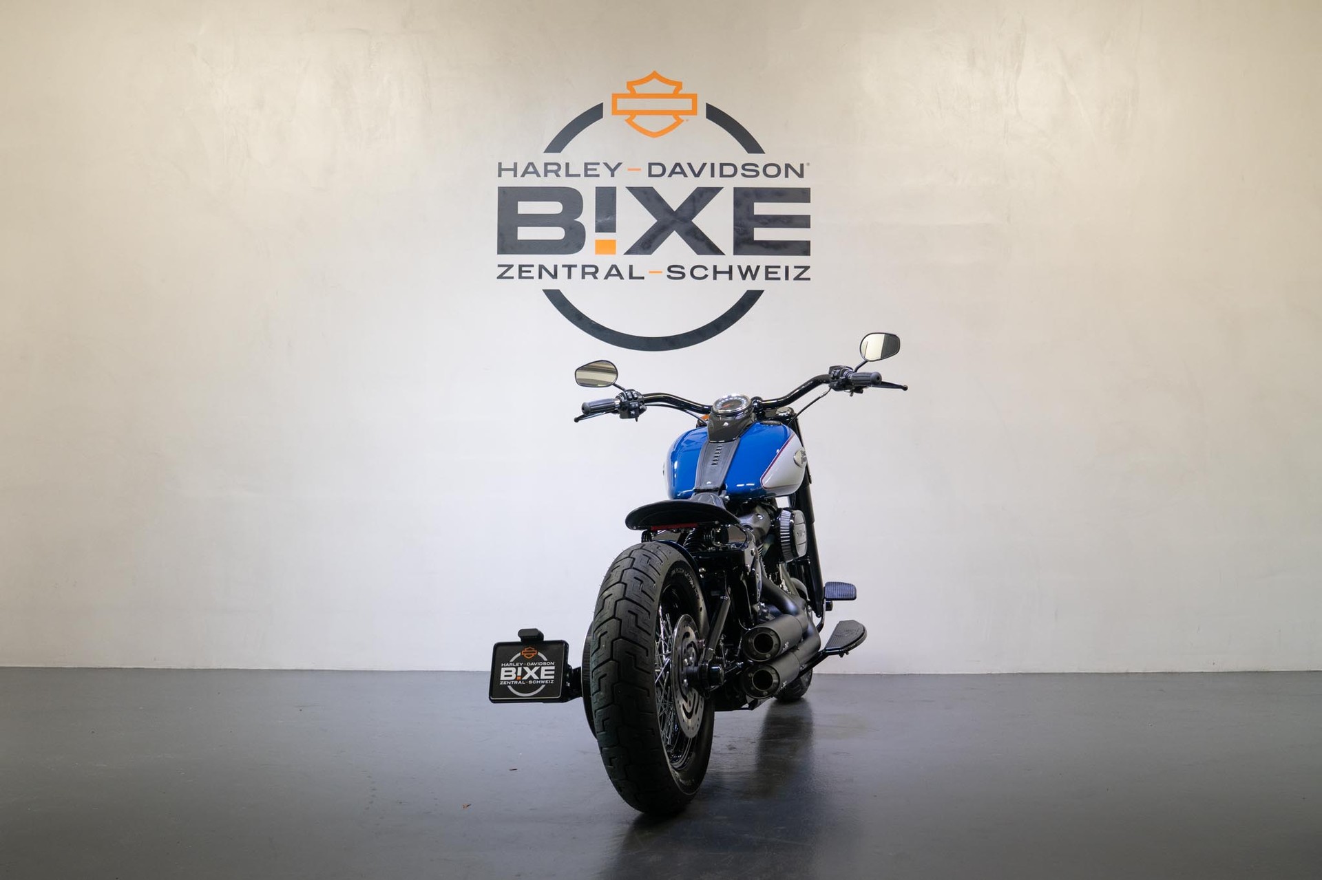 HARLEY-DAVIDSON FLHCS Heritage Classic 114-image-3