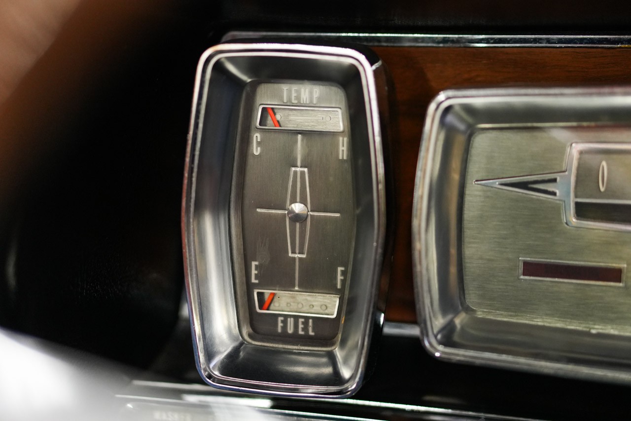 LINCOLN CONTINENTAL-image-22