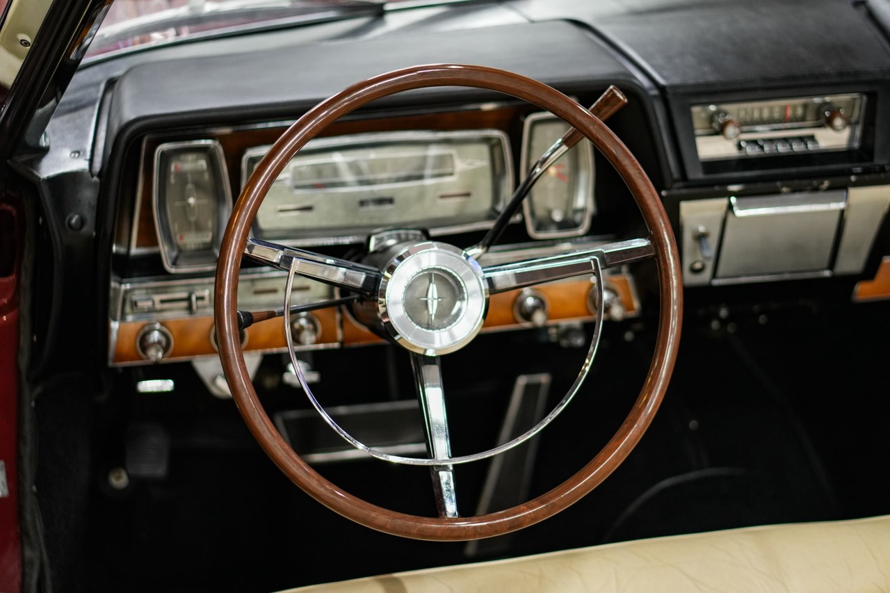 LINCOLN CONTINENTAL-image-17