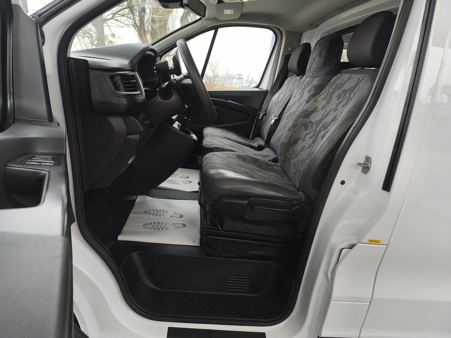 RENAULT Trafic 2.0 Blue dCi 150 Business L1H2 EN-image-11