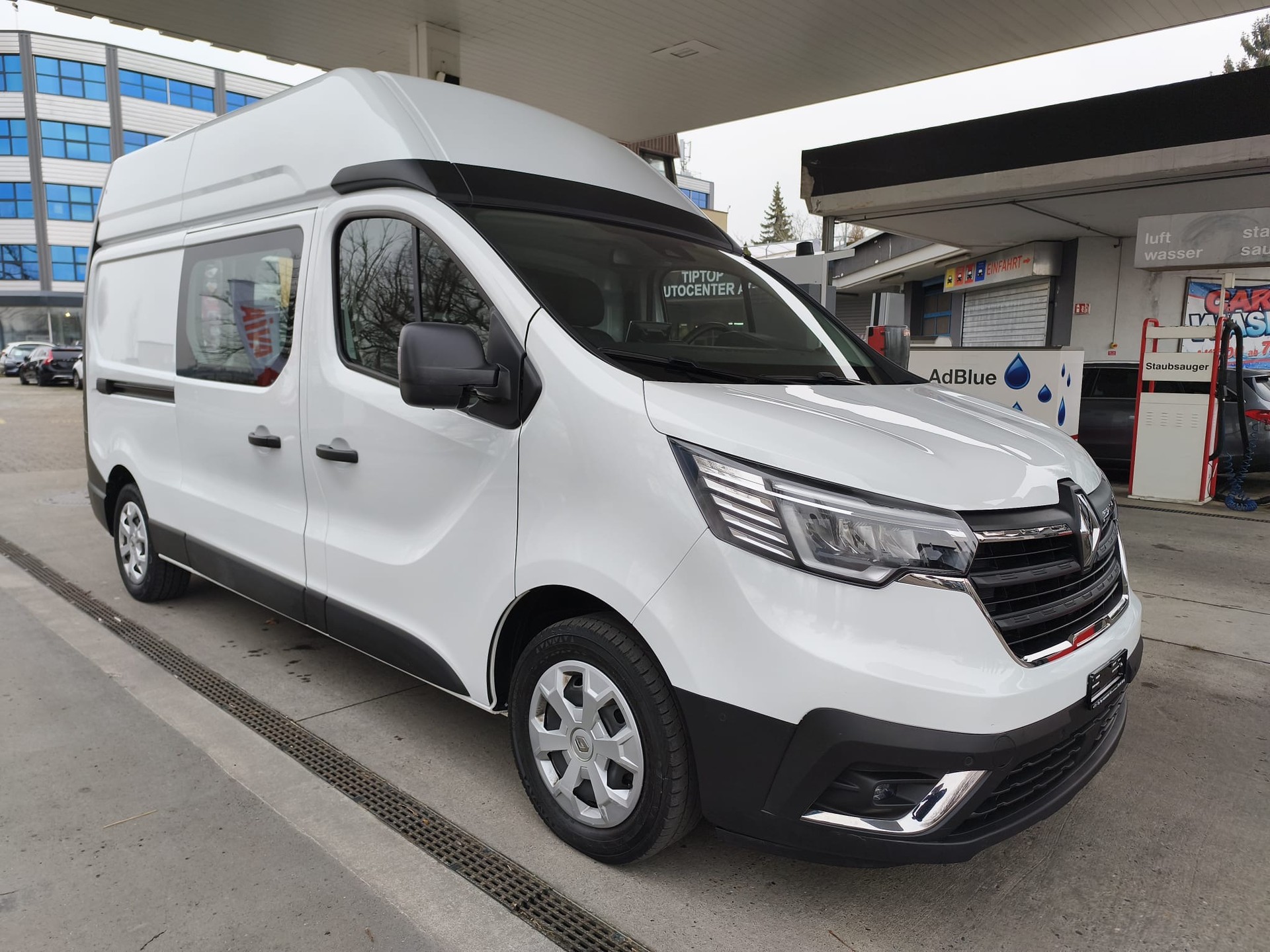 RENAULT Trafic 2.0 Blue dCi 150 Business L1H2 EN