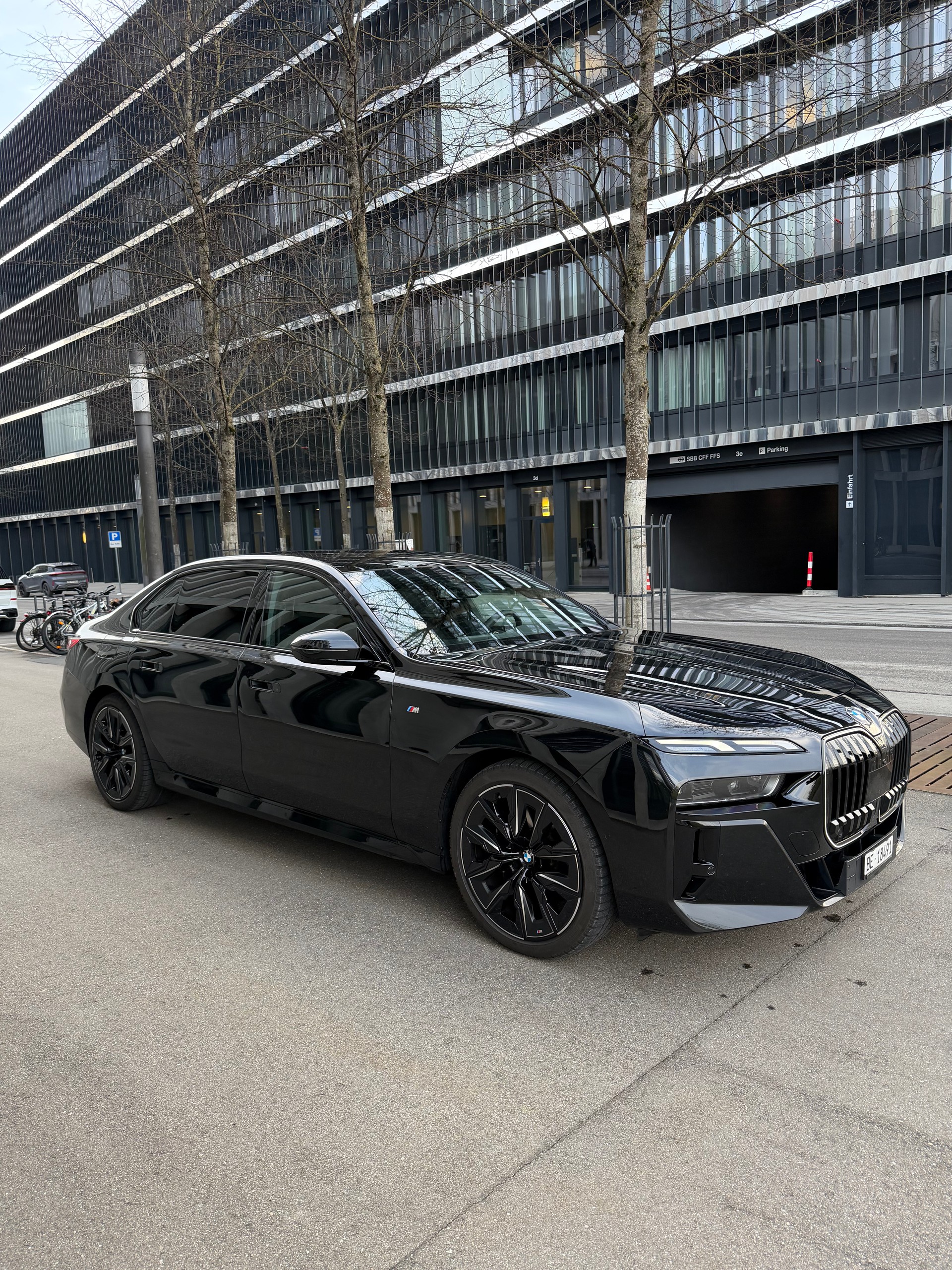 BMW 740d xDrive 48V M Sport Pro Steptronic-image-6