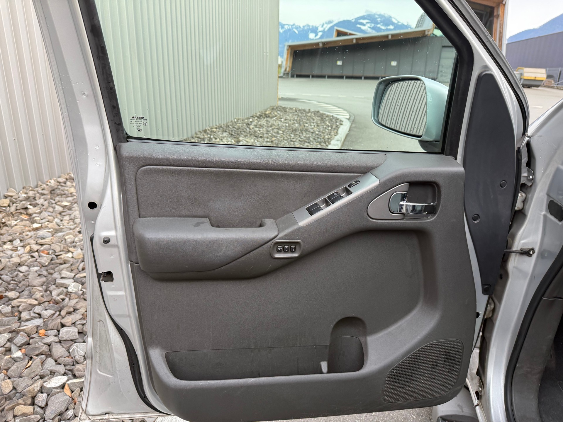 NISSAN Pathfinder 2.5 7 PLACES — ATTELAGE 3000 KG-image-14