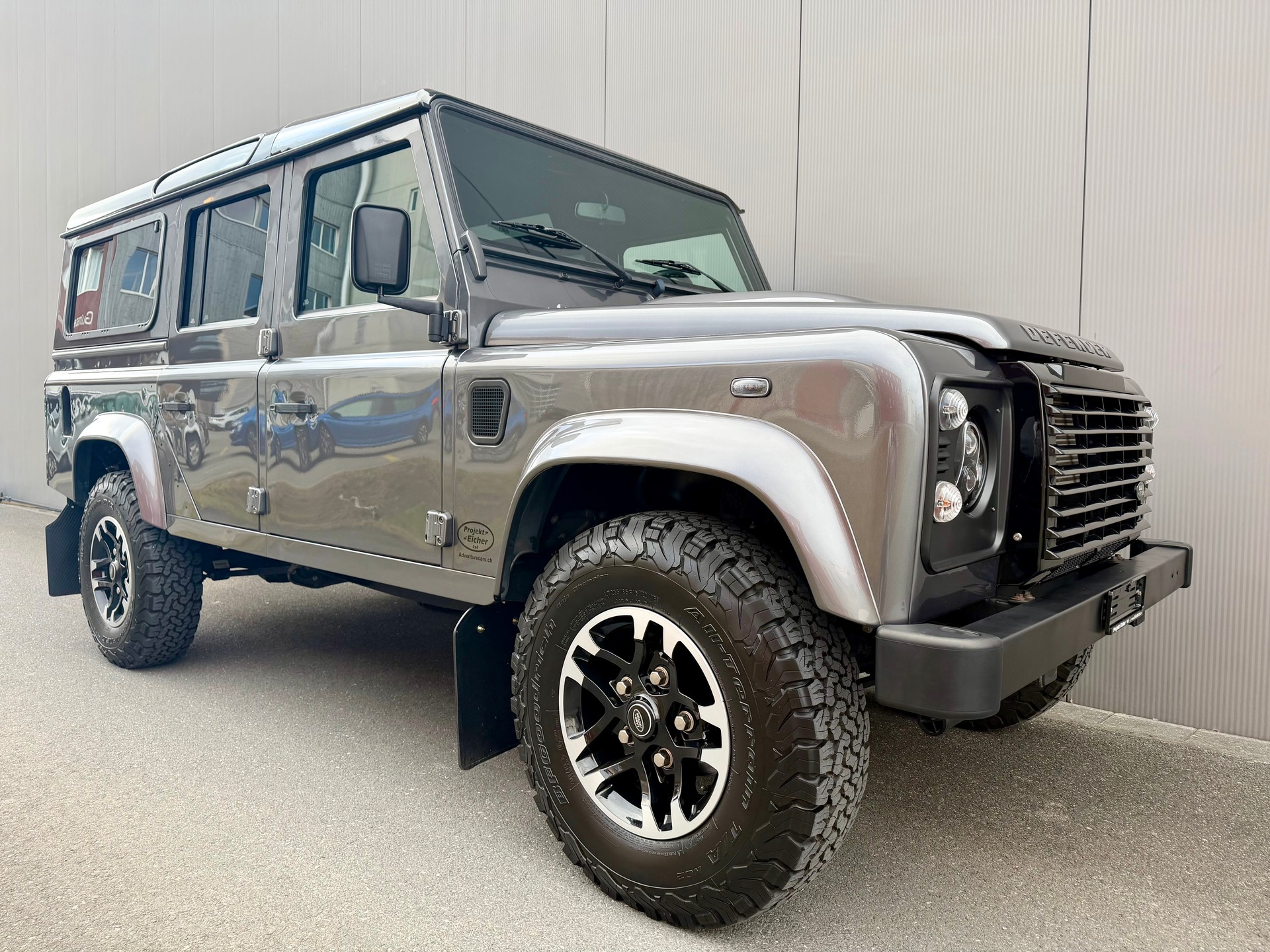 LAND ROVER Defender 110 TD4 67YRS *RECARO*-showroom-element-3