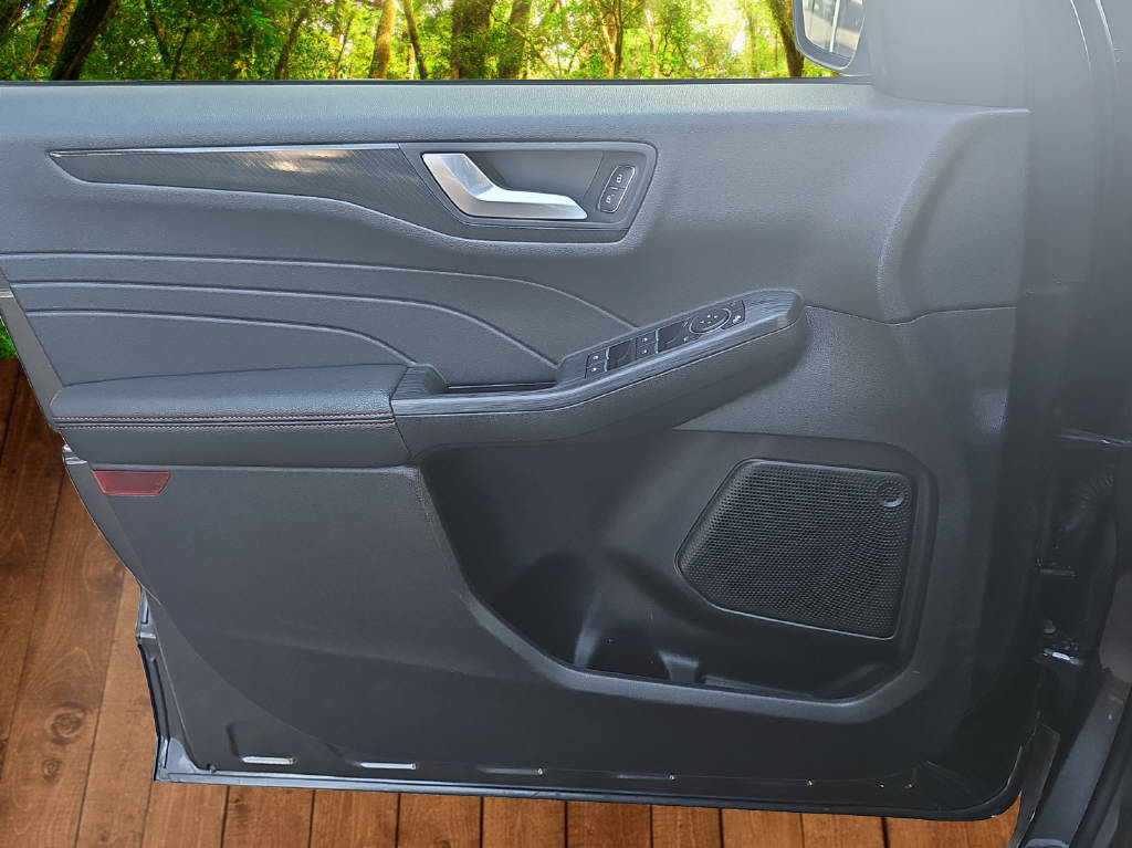 FORD Kuga 2.5 Hybrid ST-Line X 4x4-image-9