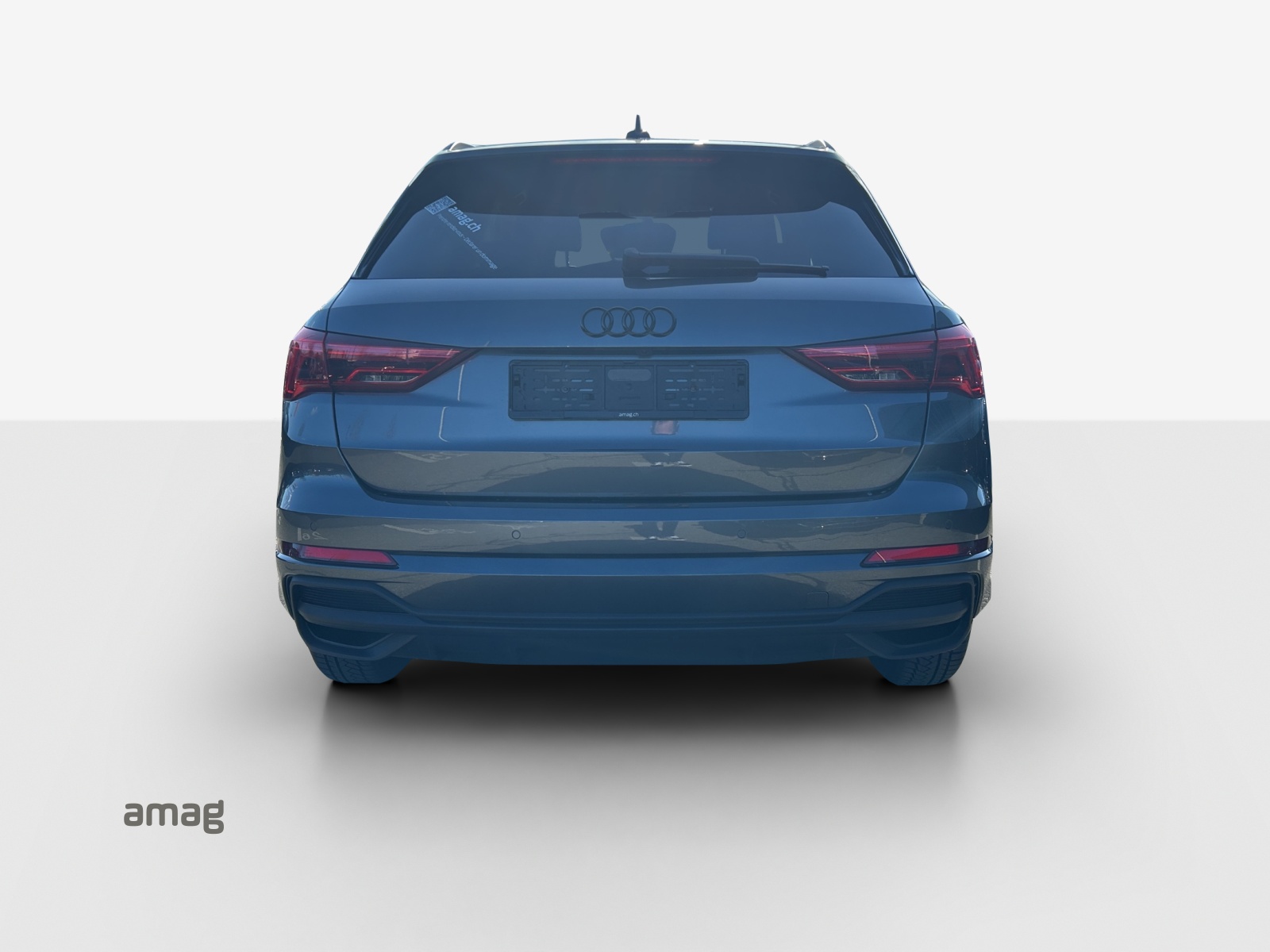 AUDI Q3 35 TFSI S line Attraction S-tronic-showroom-element-3