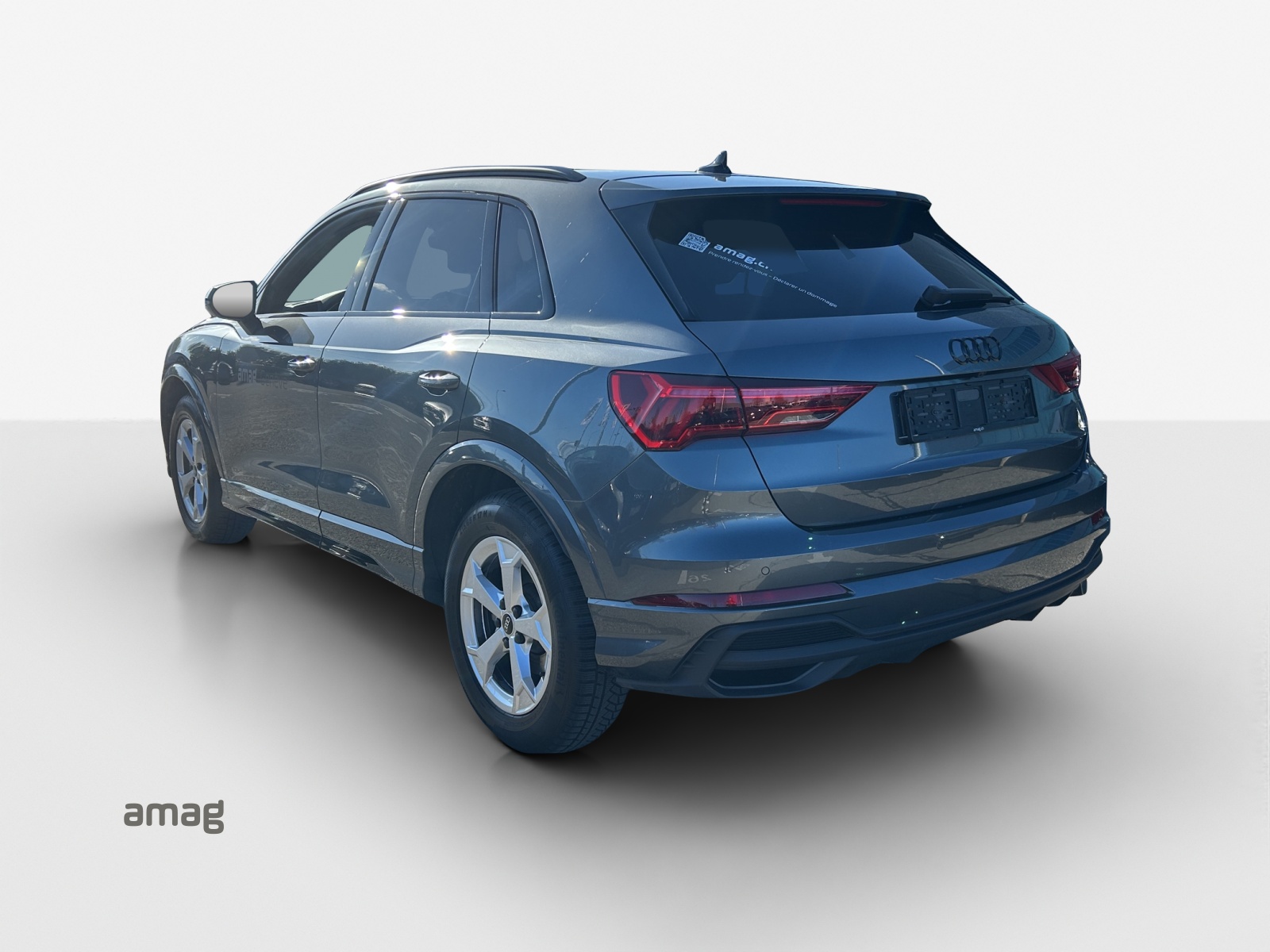 AUDI Q3 35 TFSI S line Attraction S-tronic-showroom-element-2