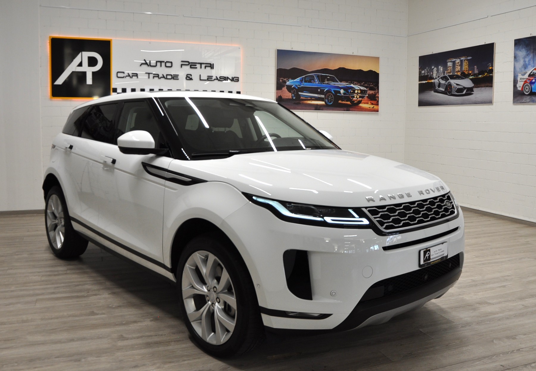 LAND ROVER Range Rover Evoque P 200 MHEV SE AT9-image-6