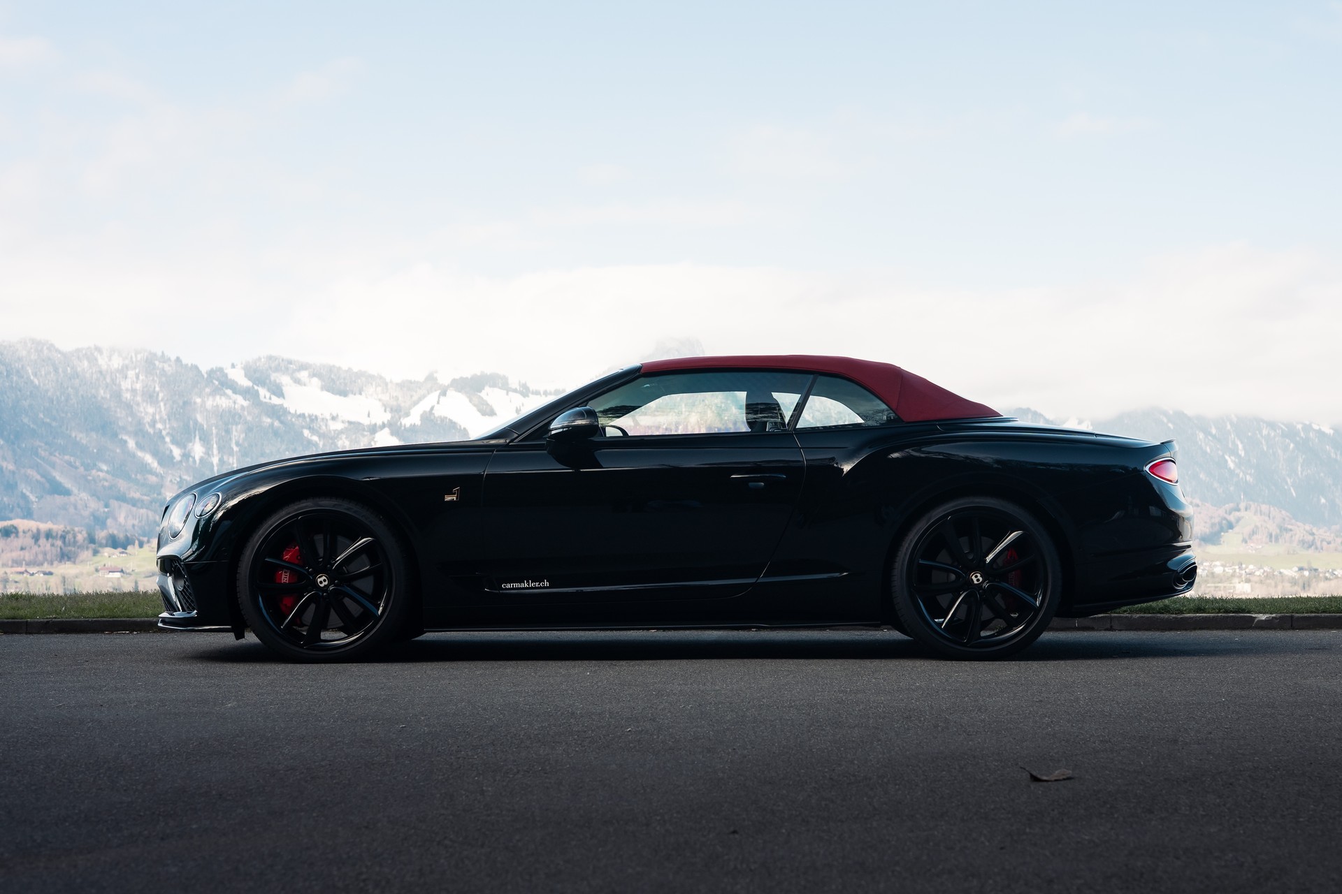 BENTLEY Continental GTC 1 of 100 6.0 W12-showroom-element-1