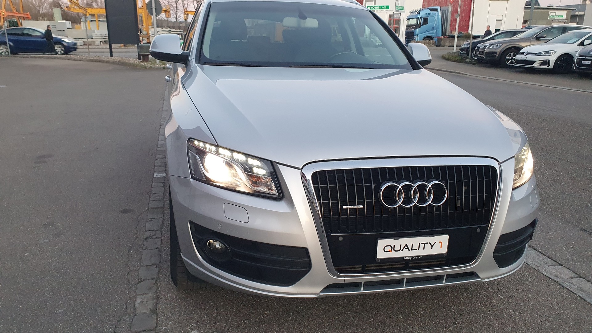 AUDI Q5 2.0 TFSI quattro S-tronic-image-1