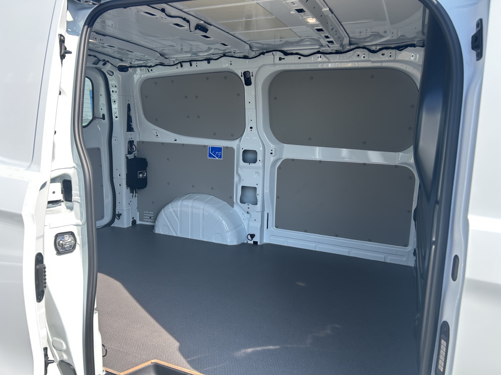VW Transporter 2.0 TDI Automat ** Heckklappe **-image-10